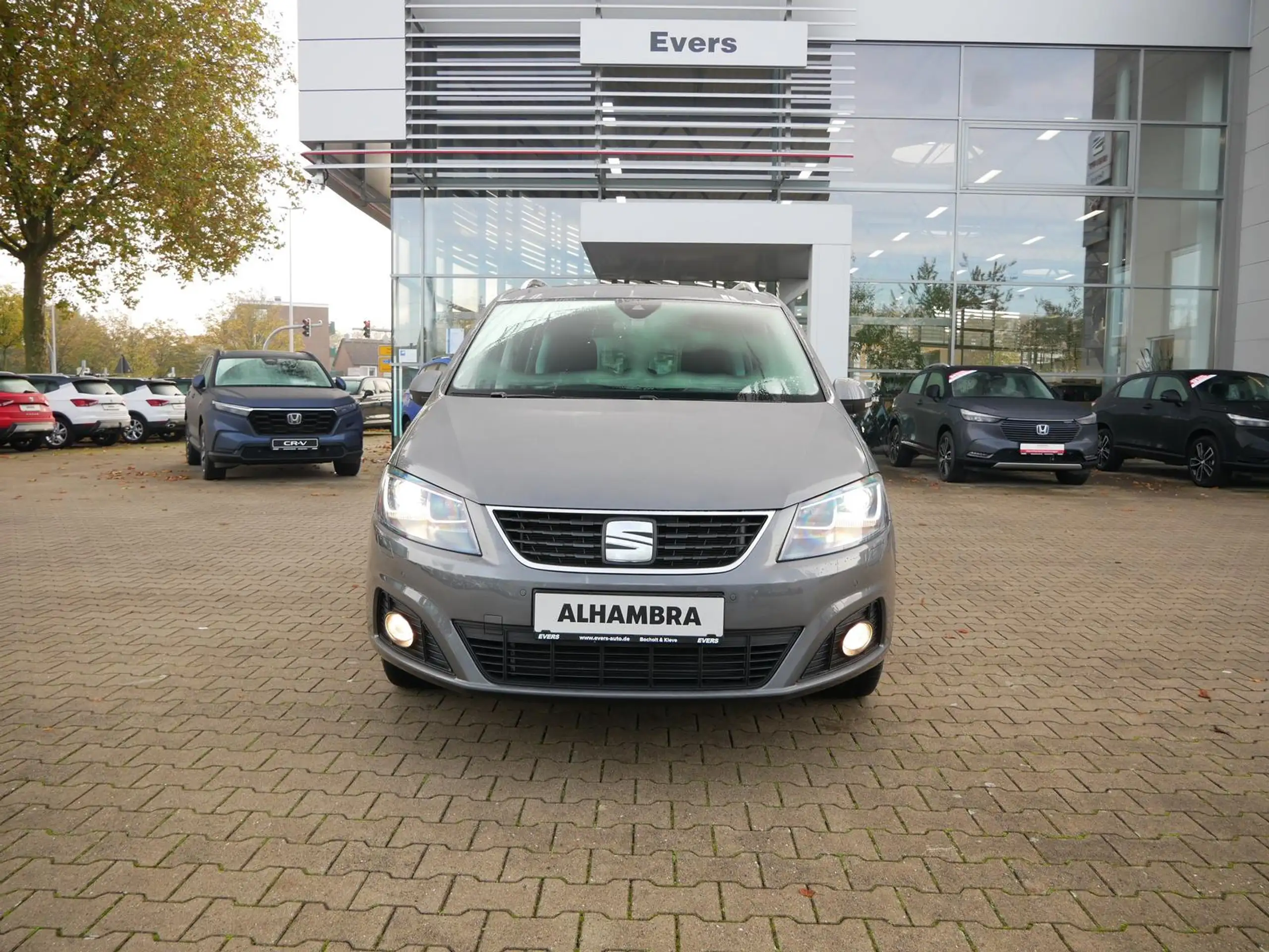 SEAT - Alhambra