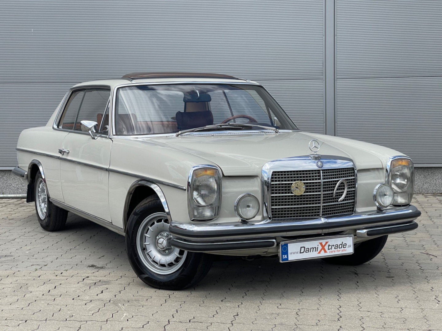 Mercedes-Benz - 230