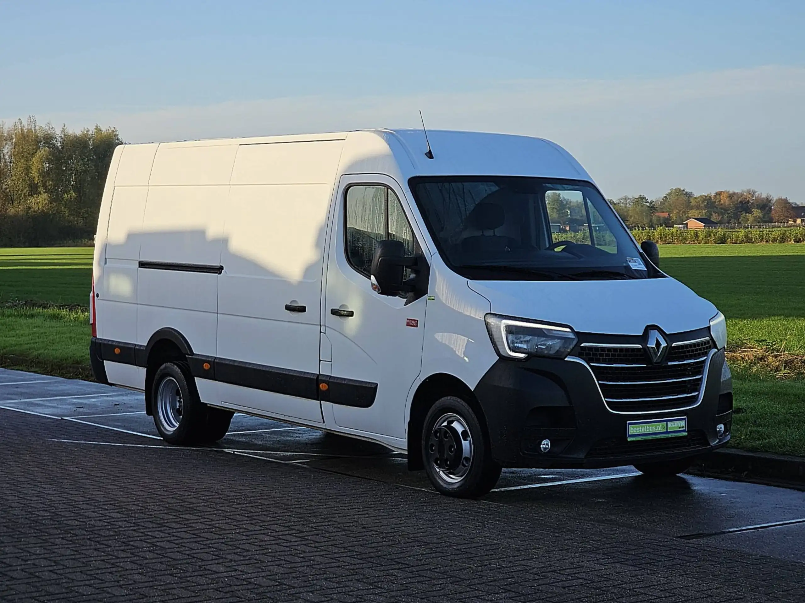 Renault - Master