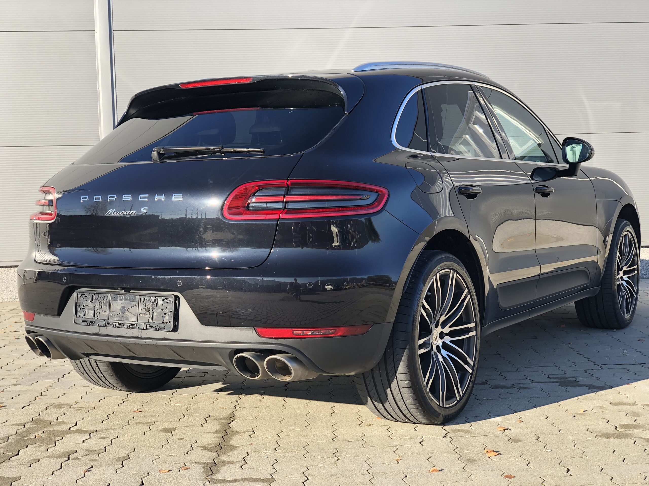 Porsche - Macan