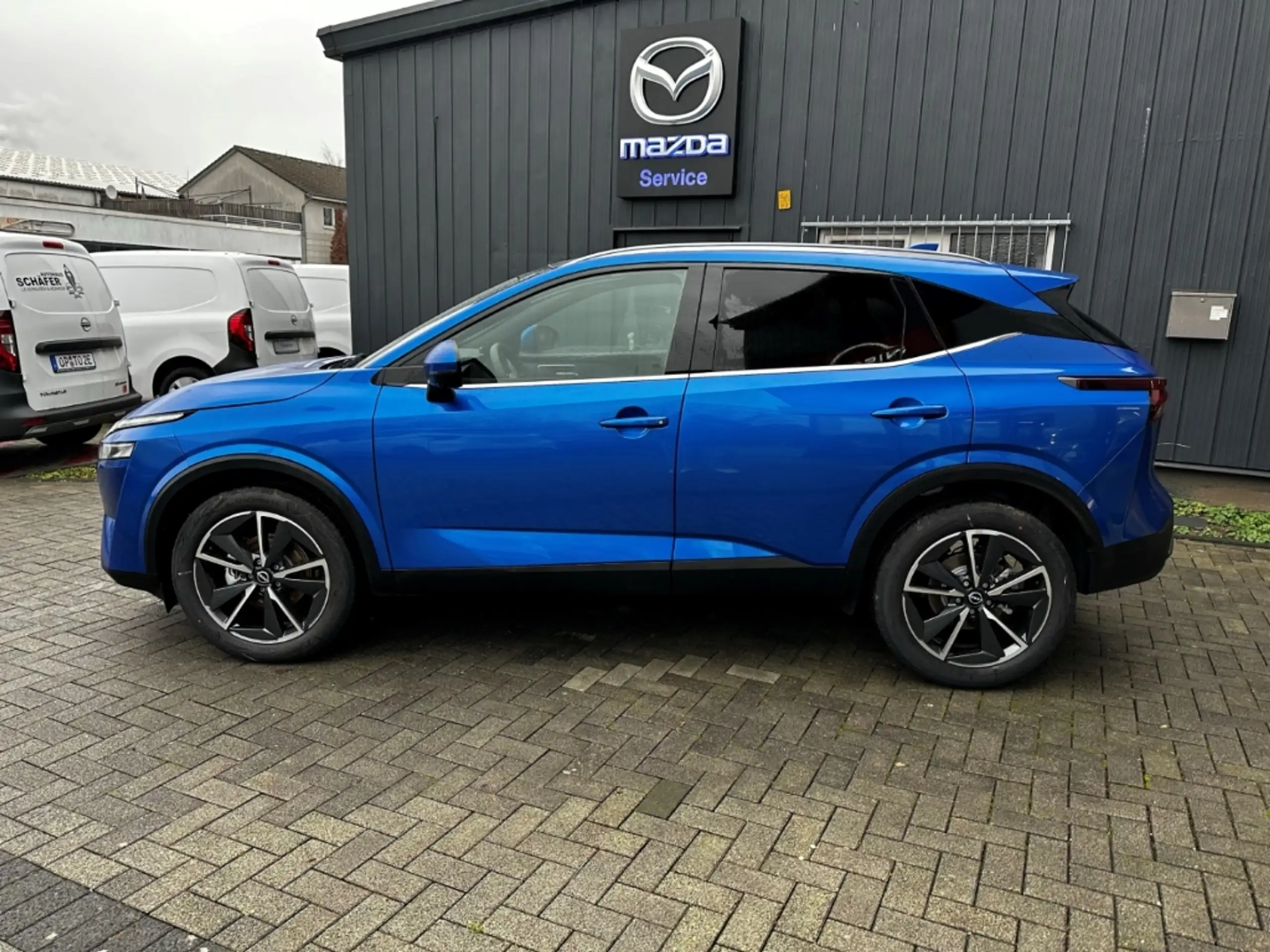 Nissan - Qashqai