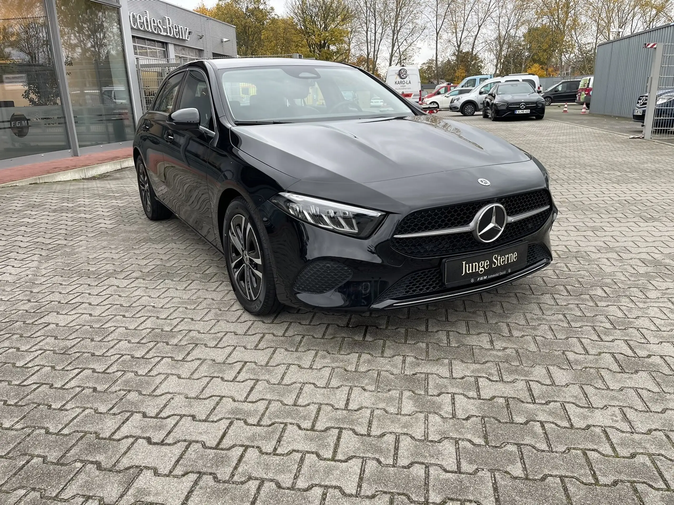 Mercedes-Benz - A 220