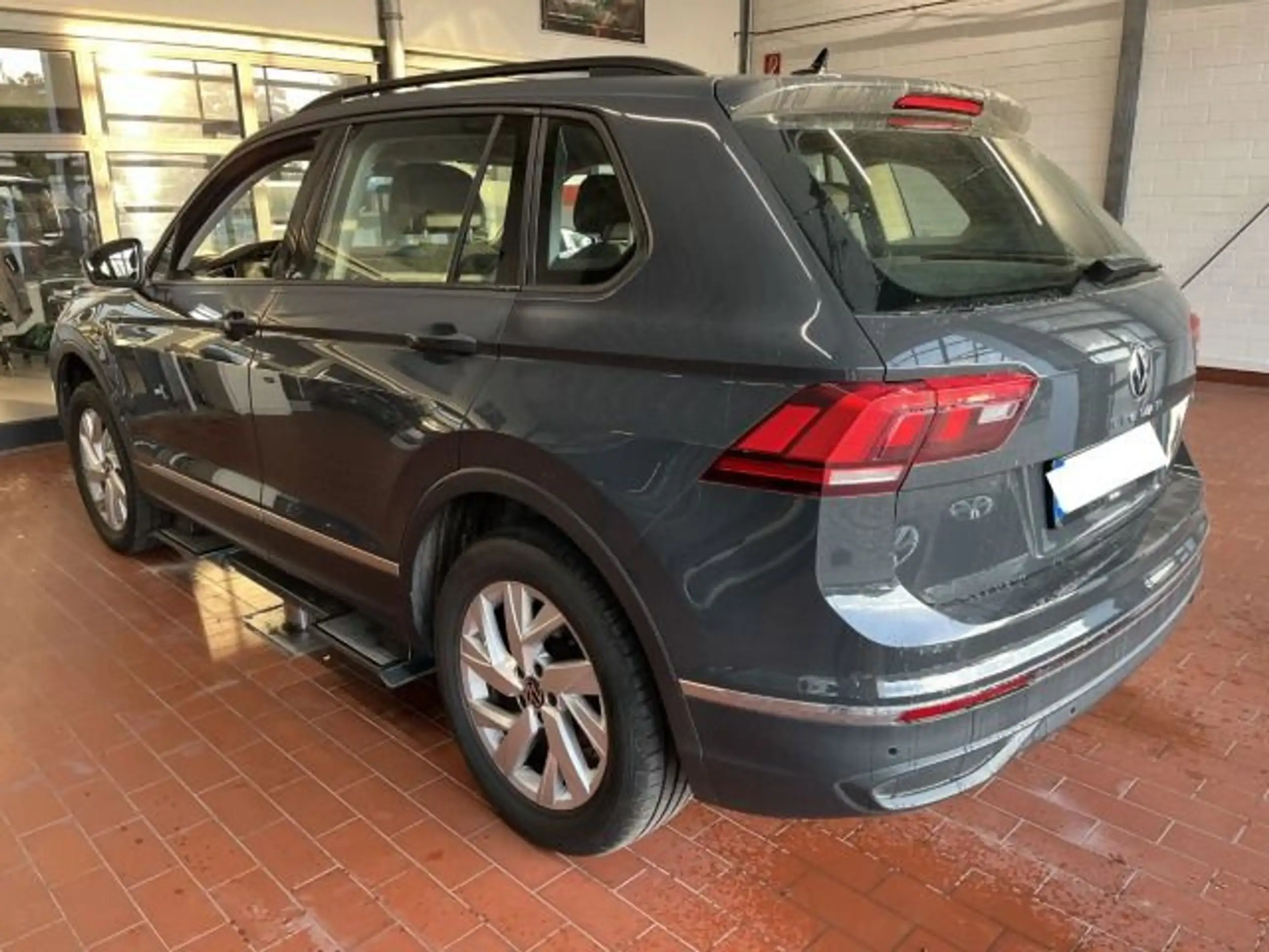 Volkswagen - Tiguan