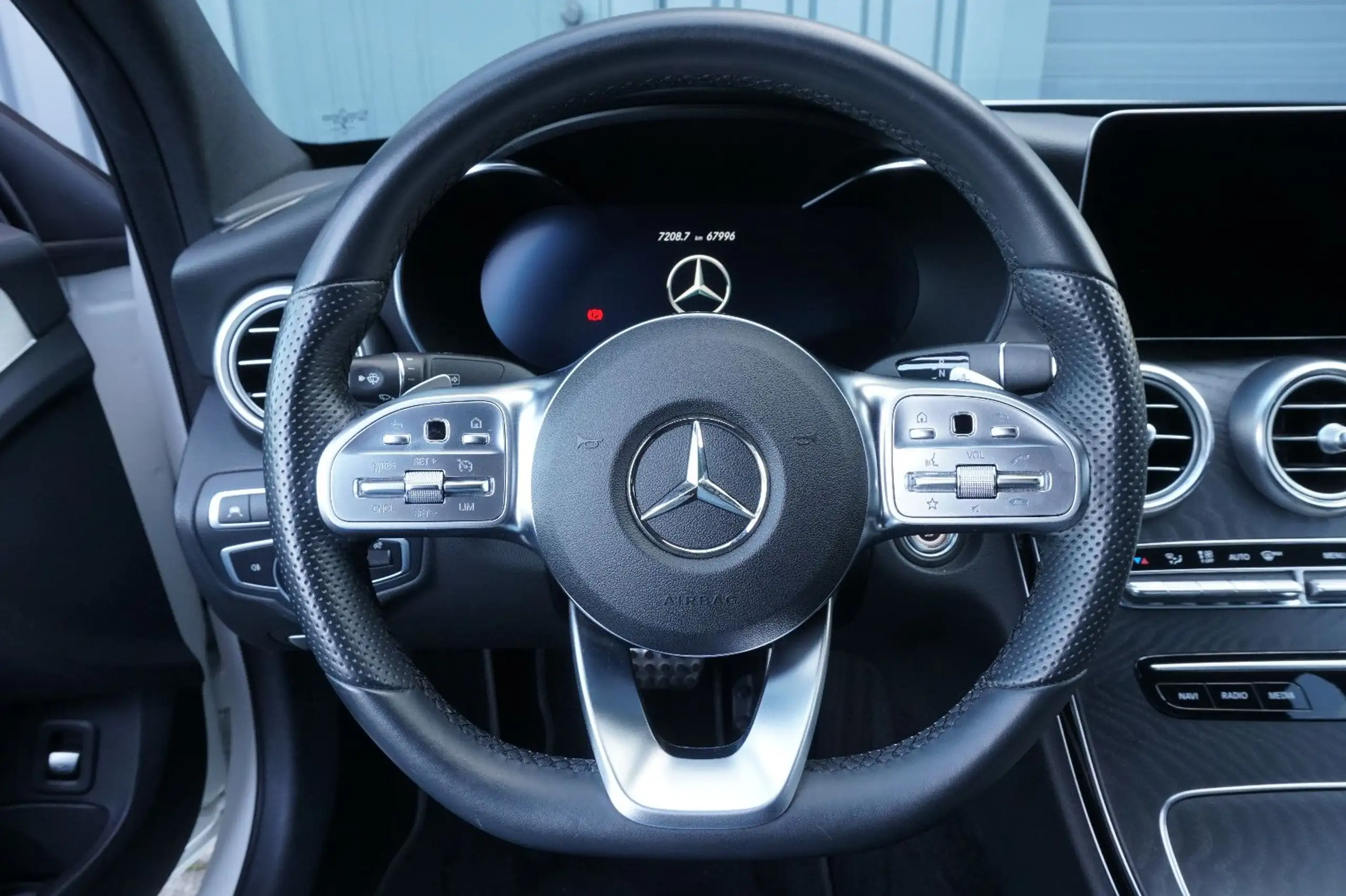 Mercedes-Benz - C 220