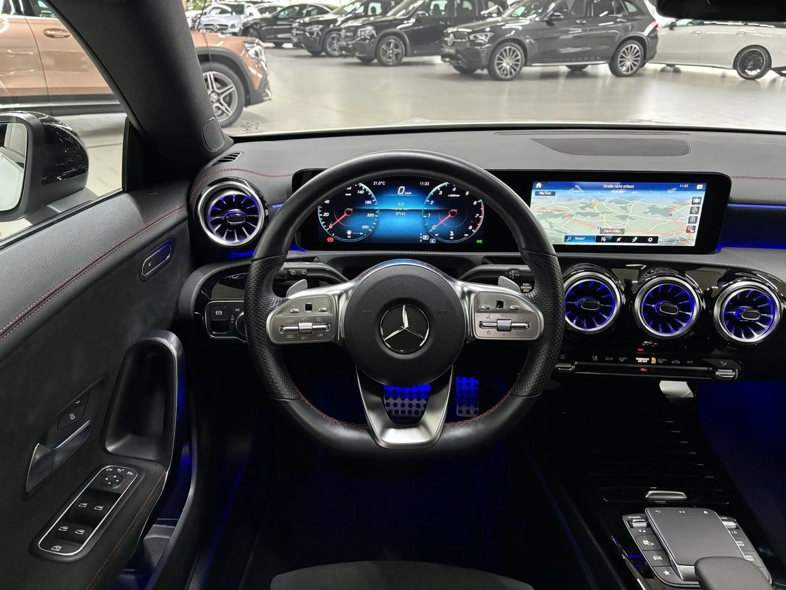 Mercedes-Benz - CLA 200