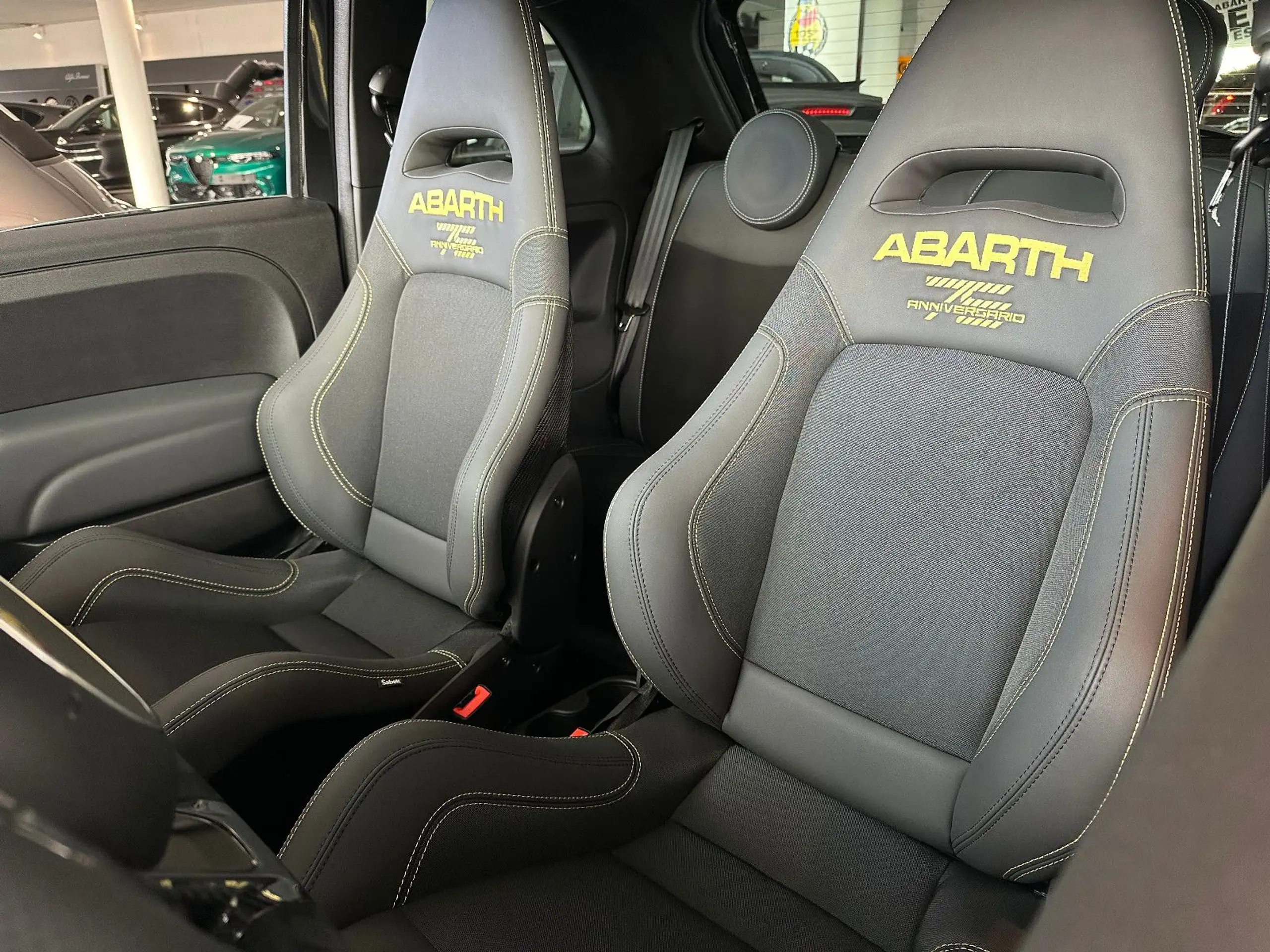 Abarth - 695