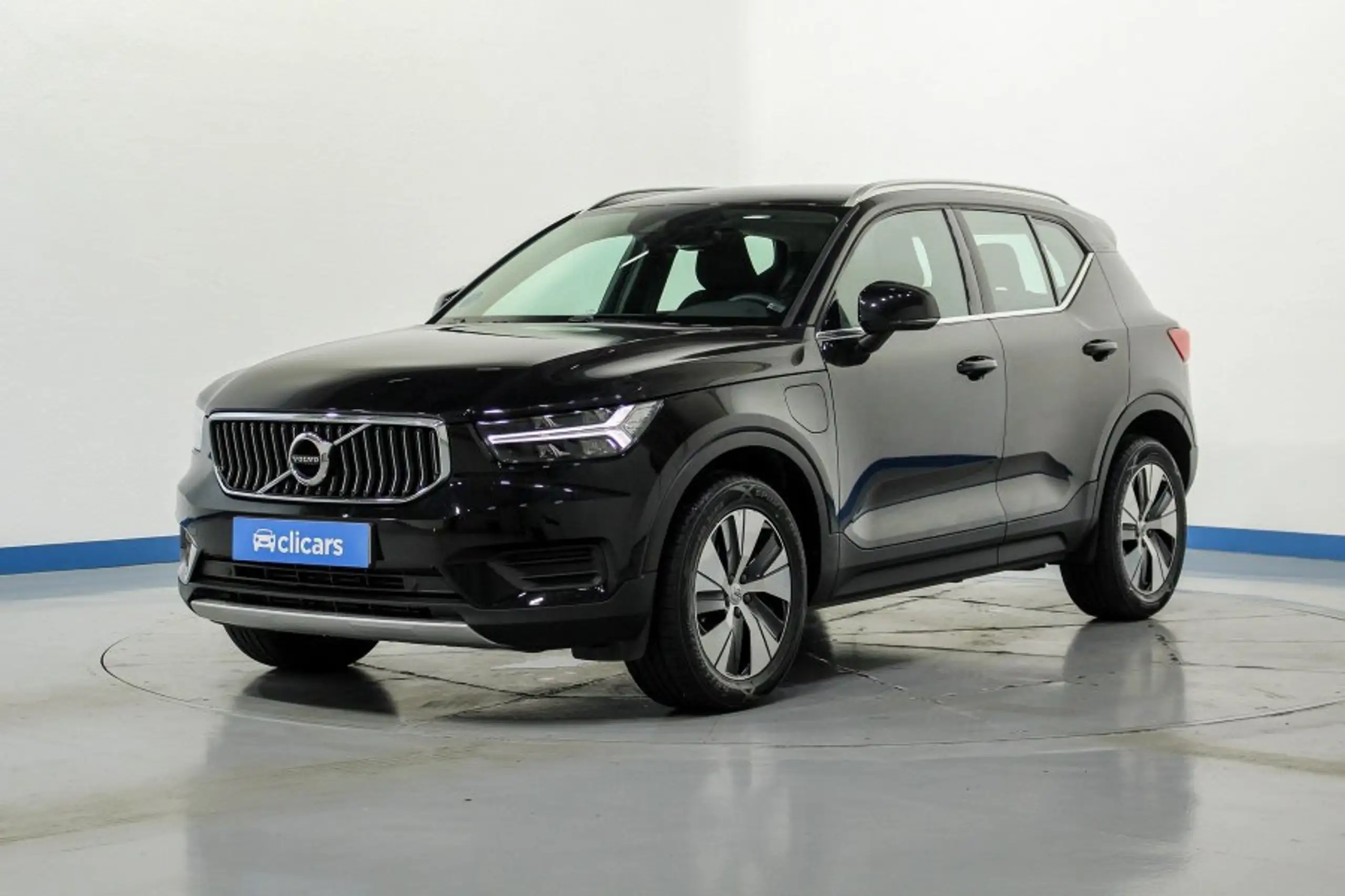 Volvo - XC40