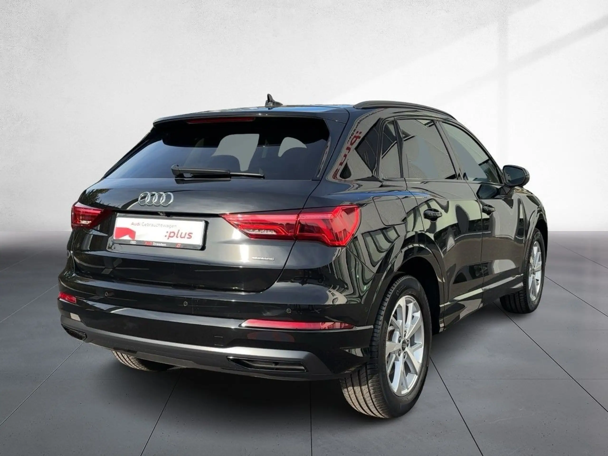 Audi - Q3