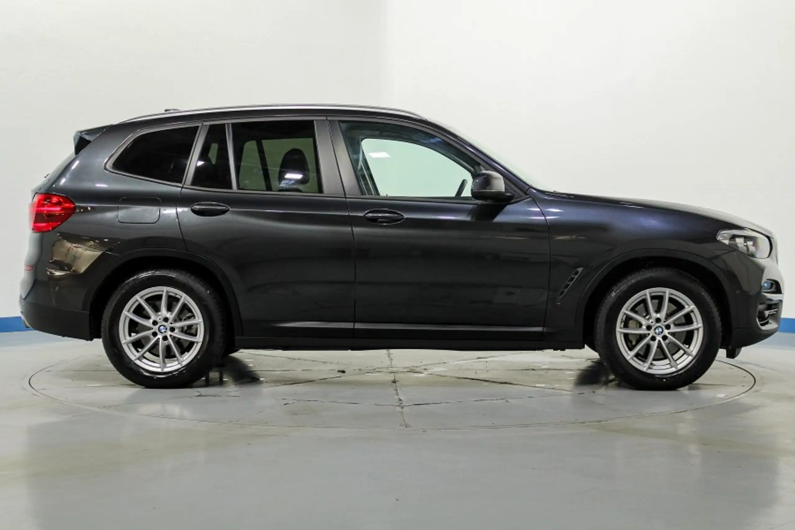 BMW - X3