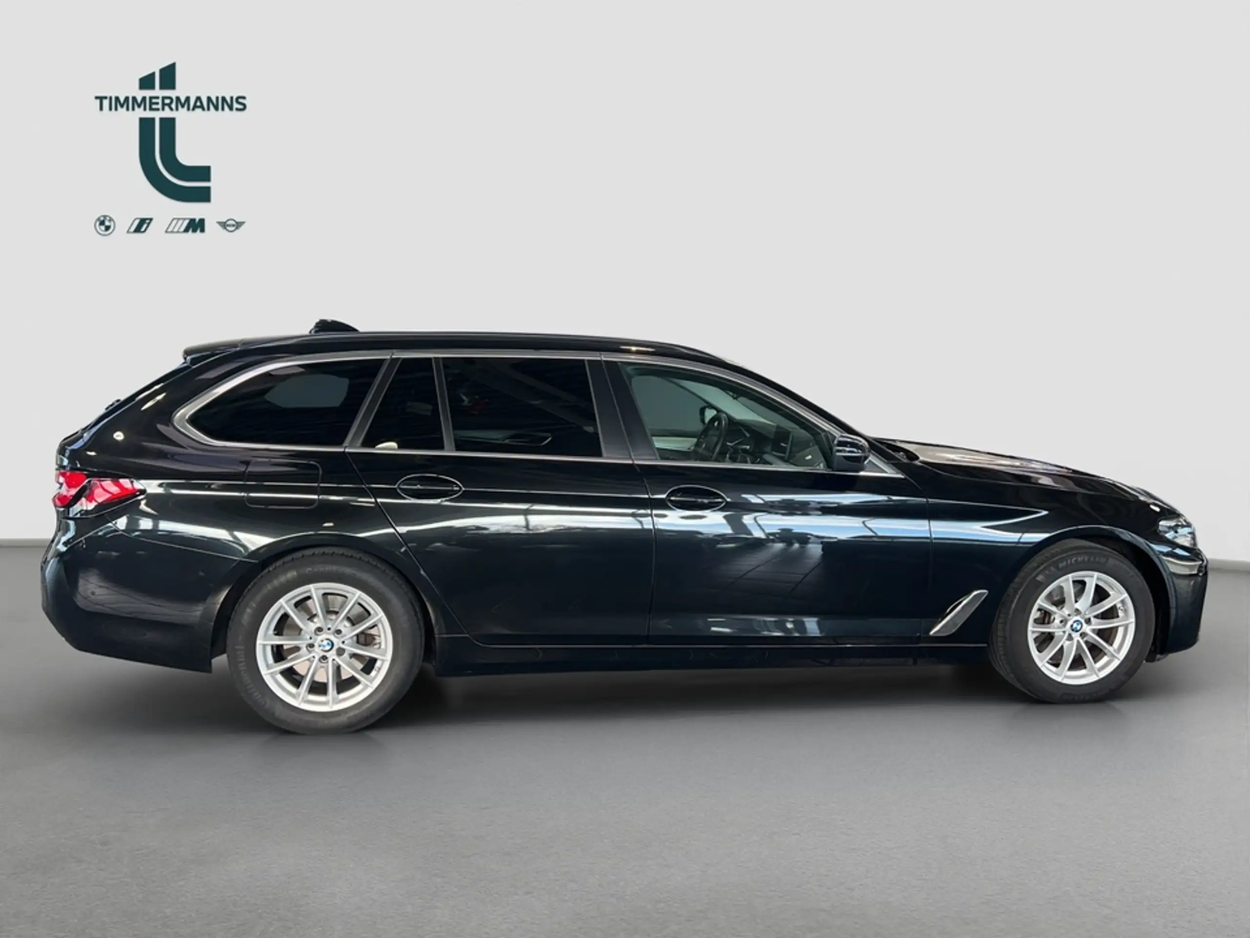 BMW - 520