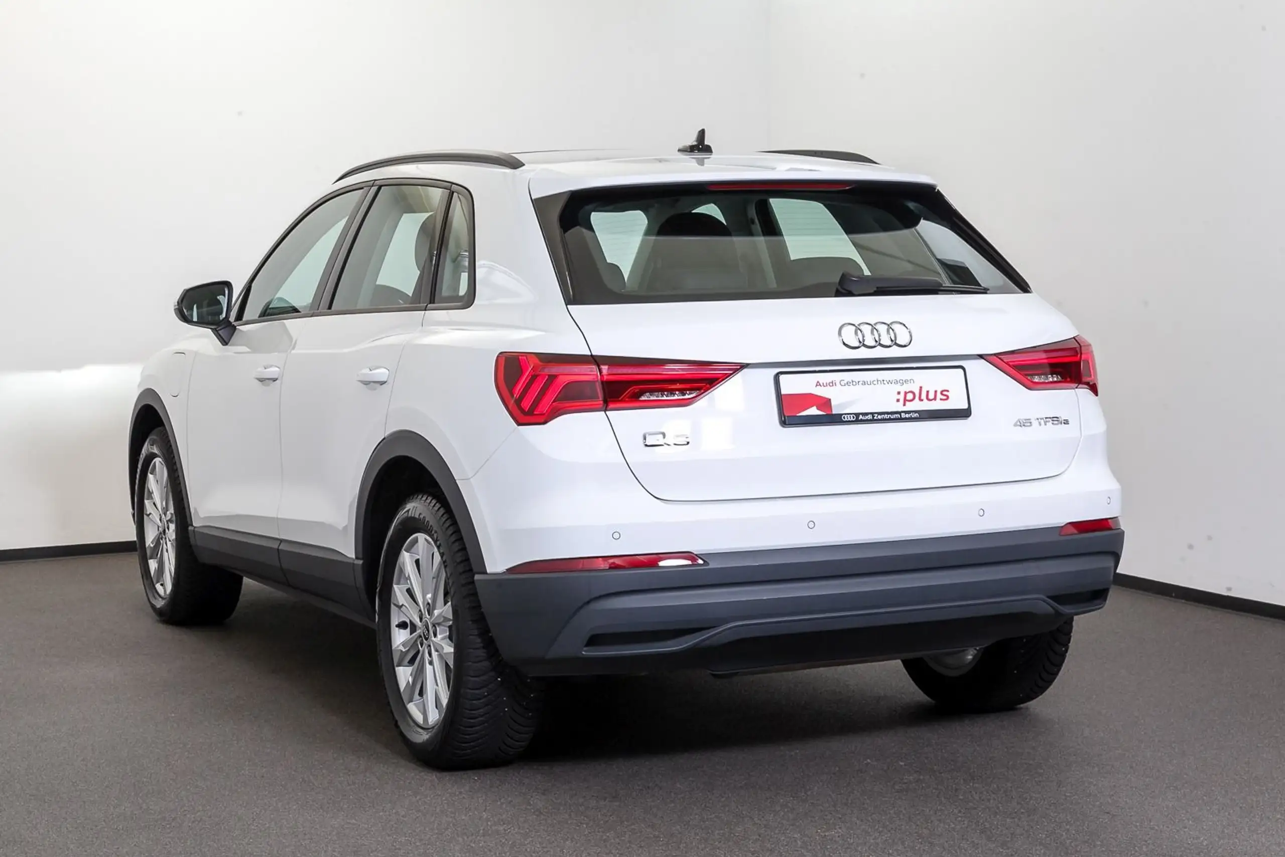 Audi - Q3