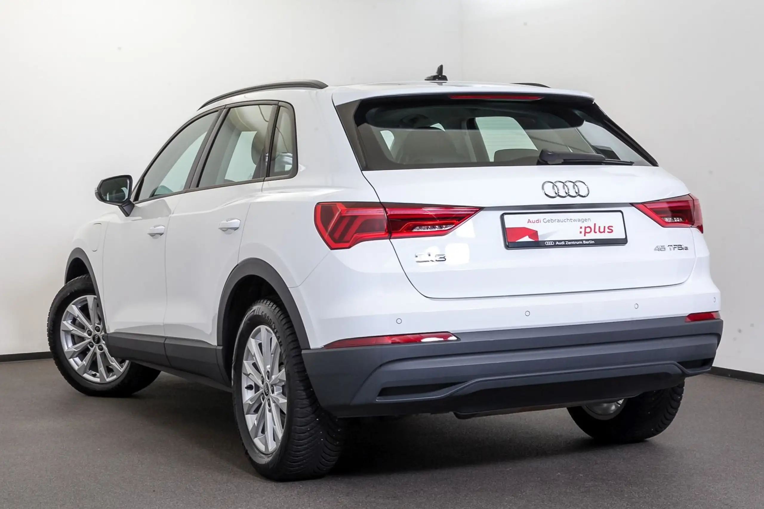 Audi - Q3