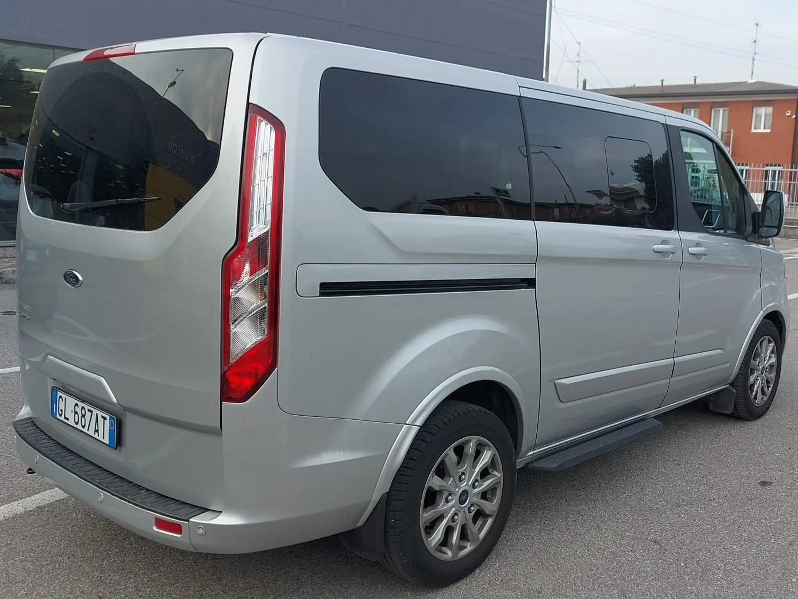 Ford - Tourneo Custom