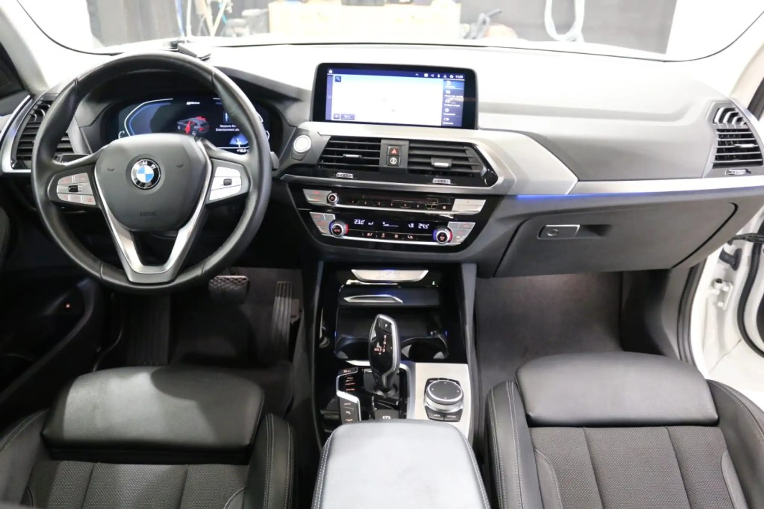 BMW - X3