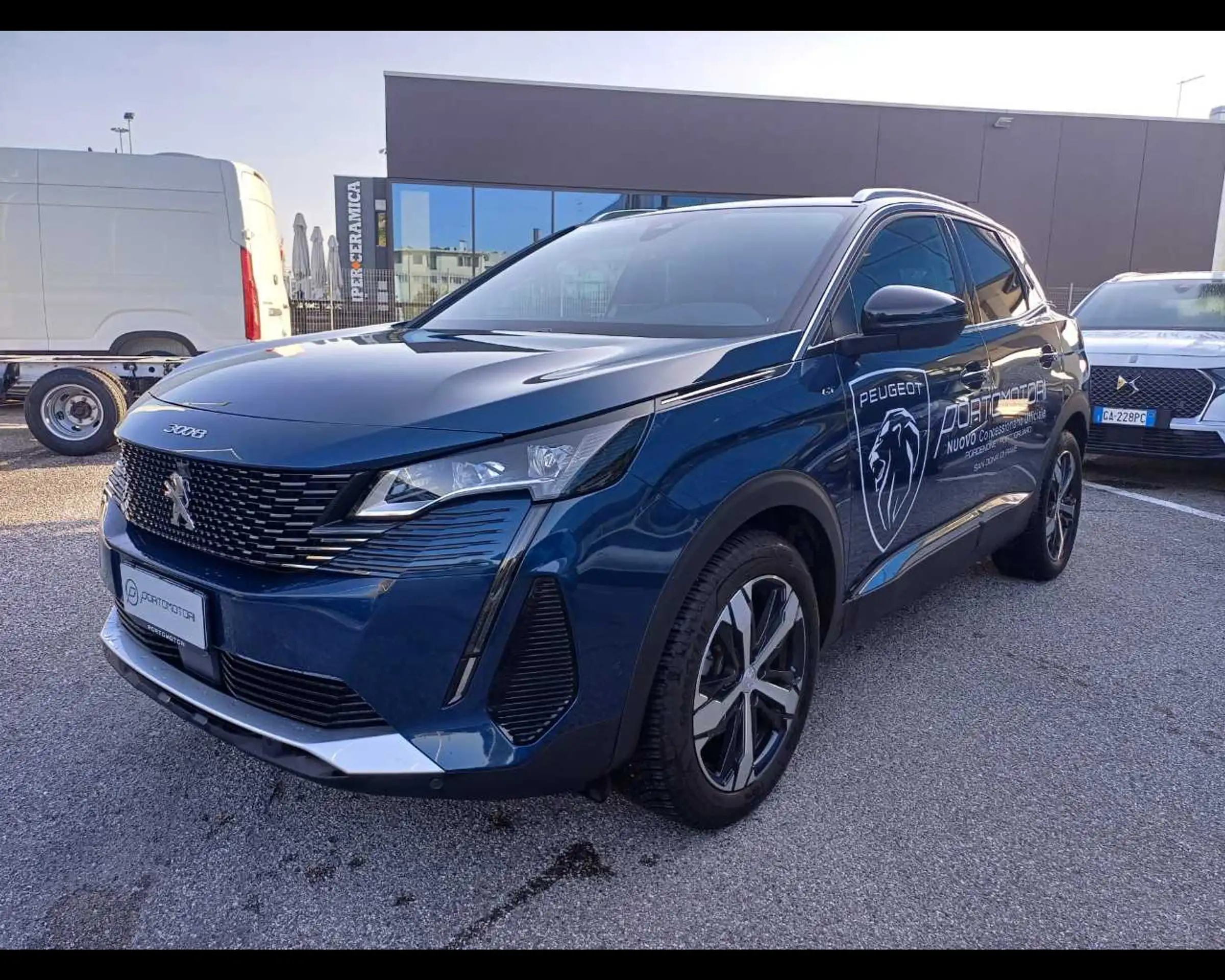 Peugeot - 3008