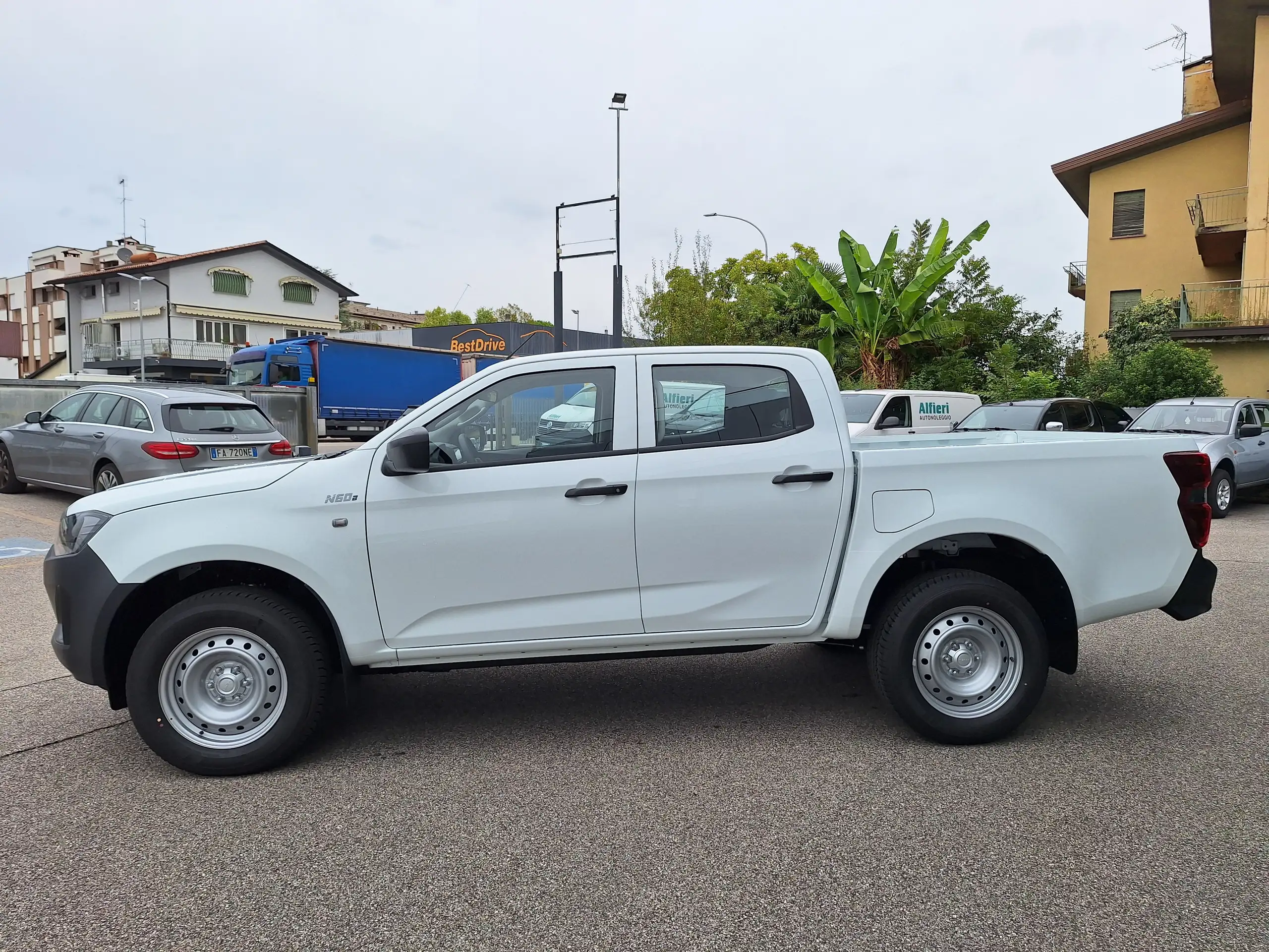 Isuzu - D-Max