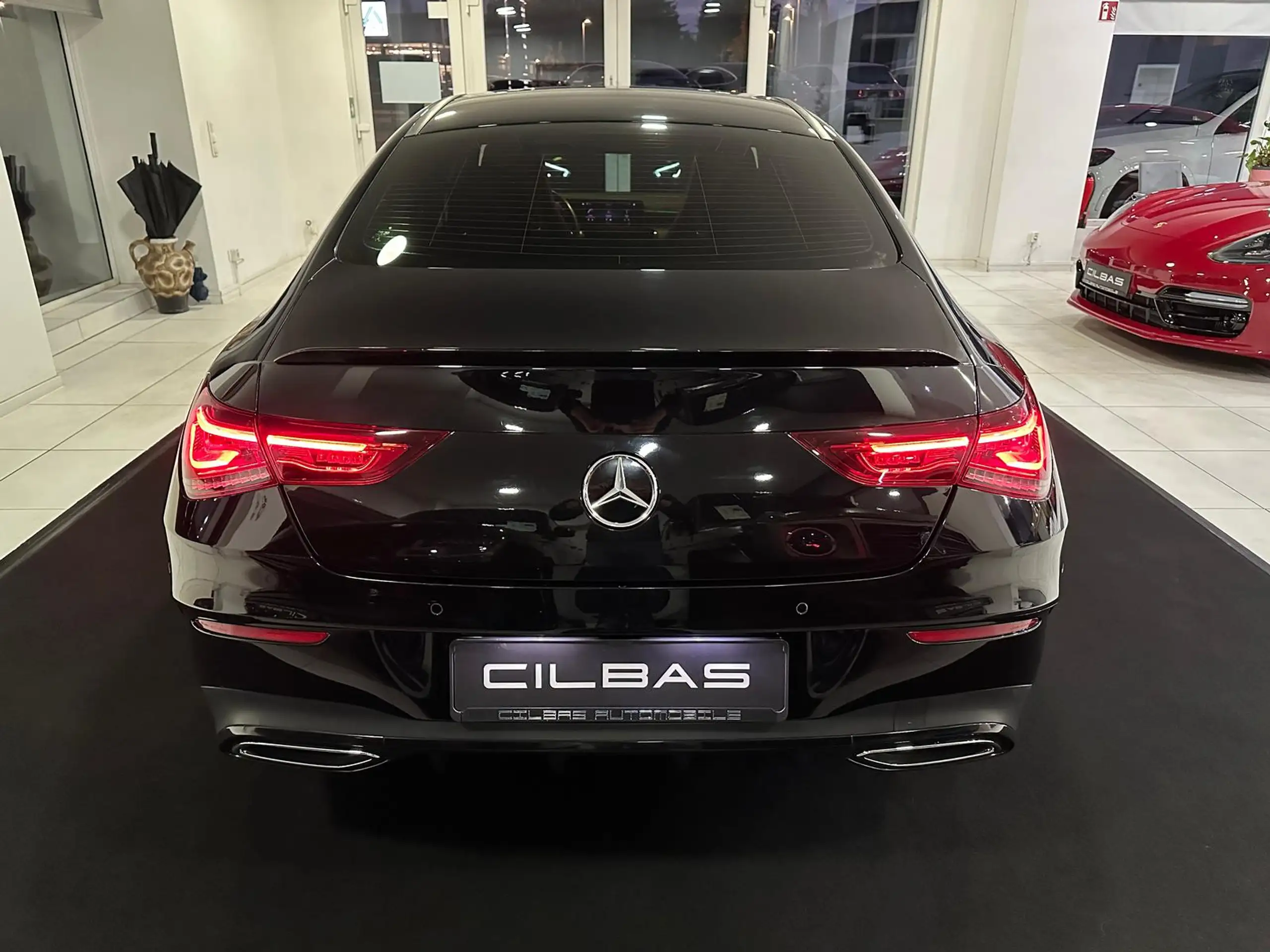 Mercedes-Benz - CLA 180