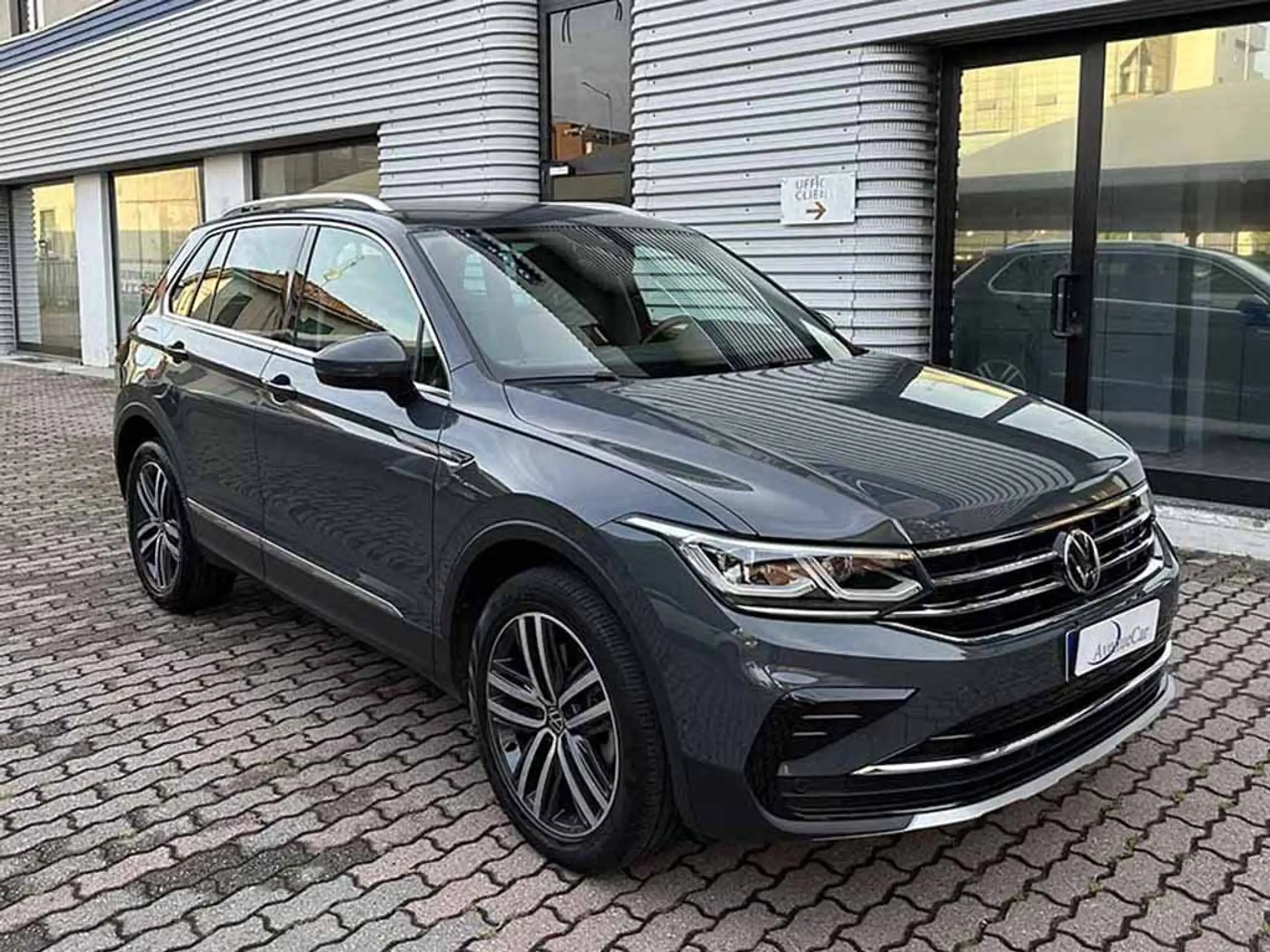 Volkswagen - Tiguan