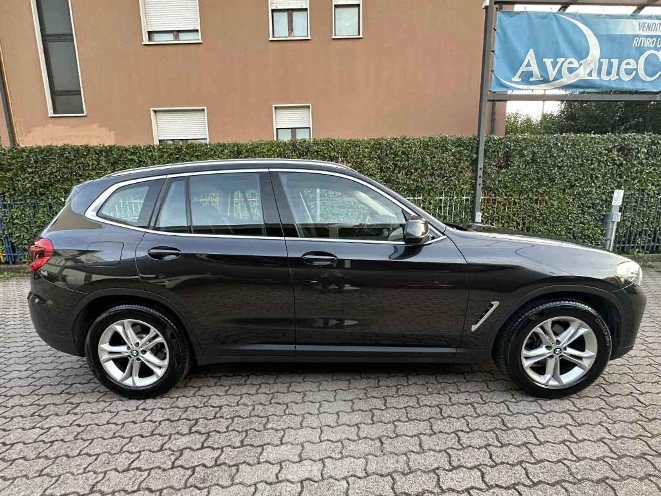 BMW - X3