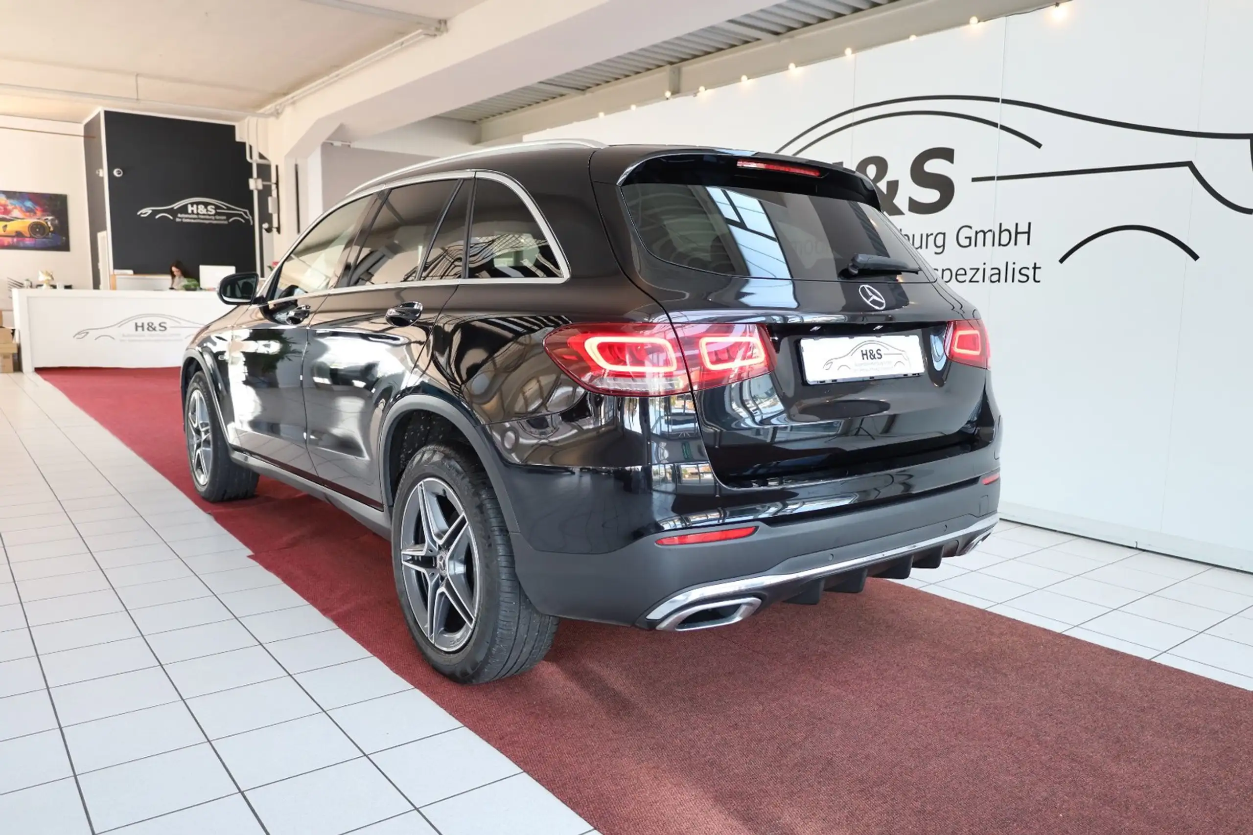 Mercedes-Benz - GLC 300