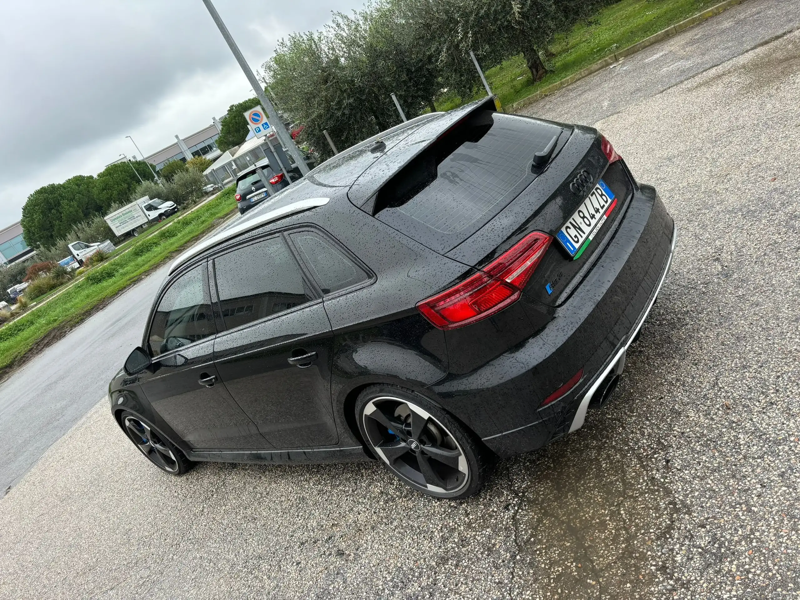 Audi - RS3