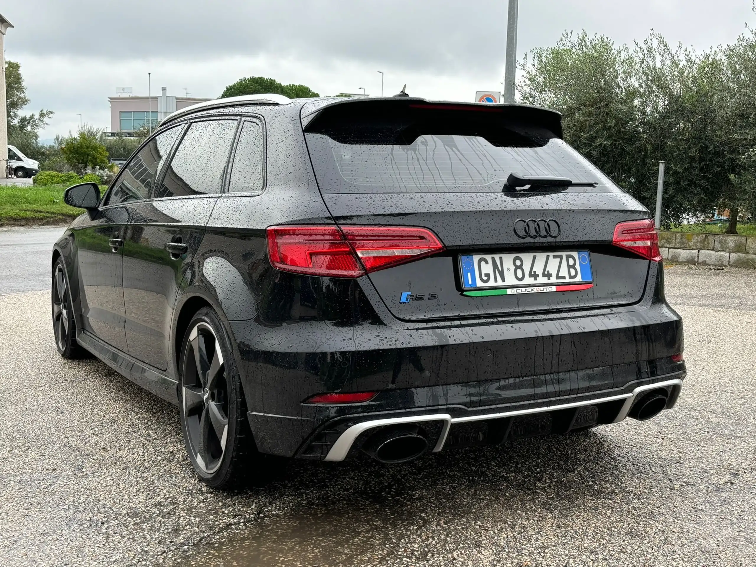 Audi - RS3