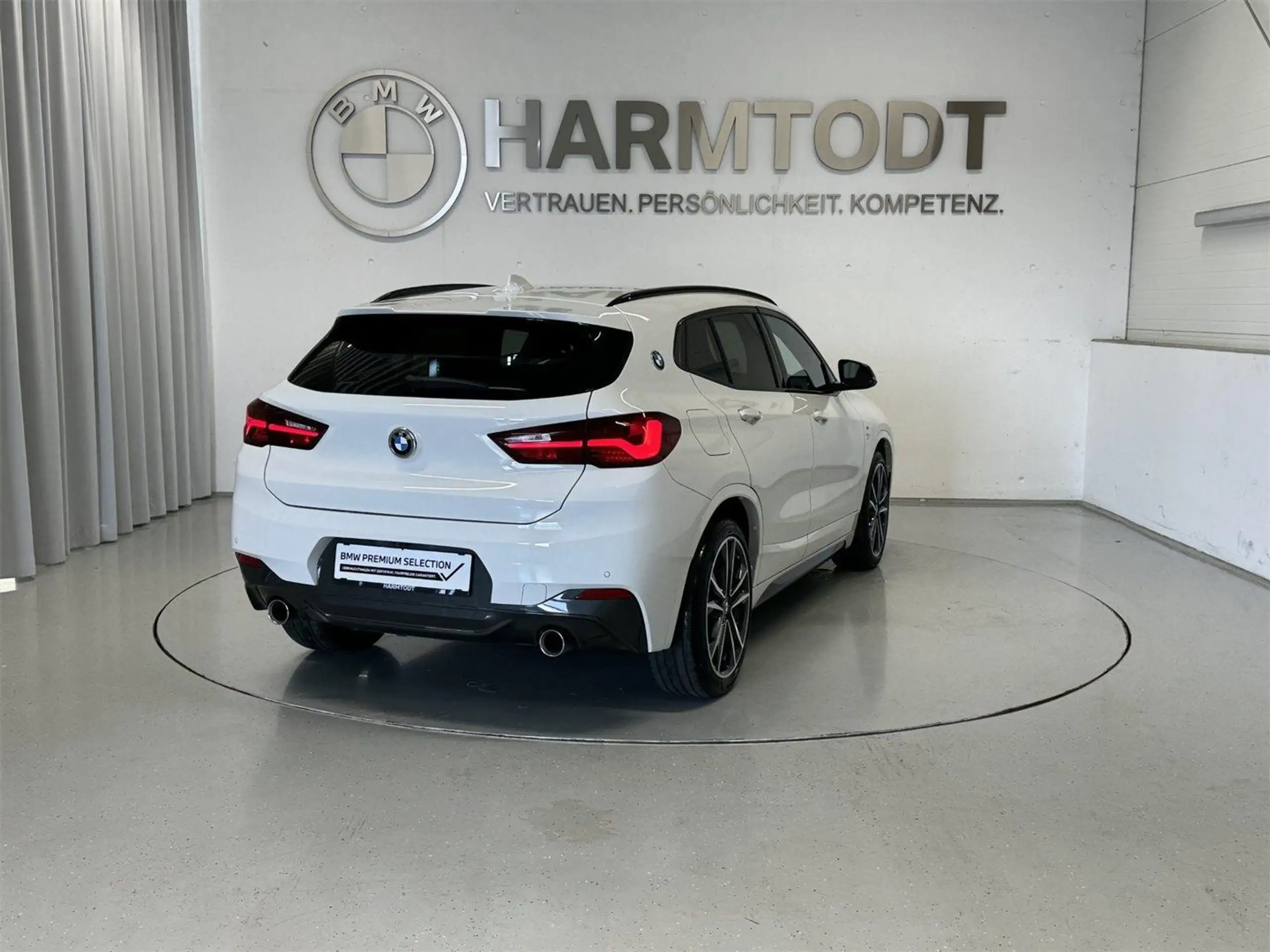 BMW - X2