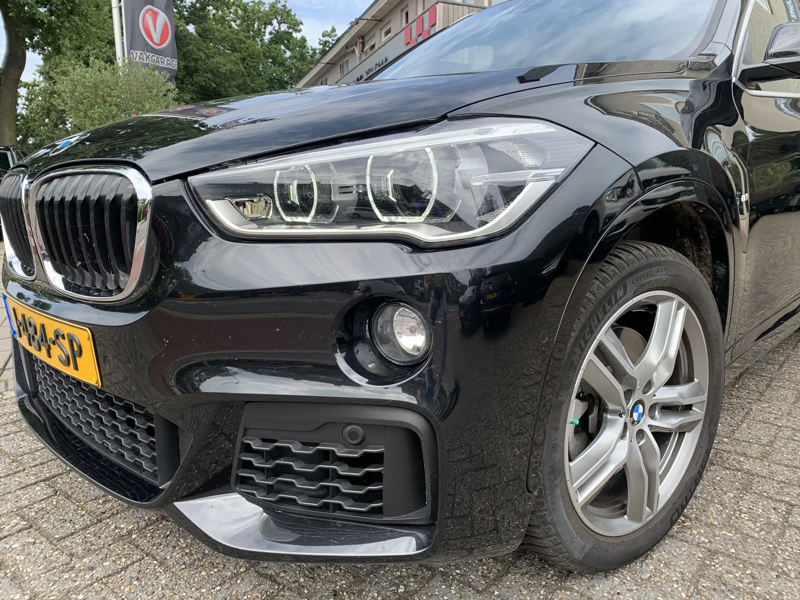 BMW - X1