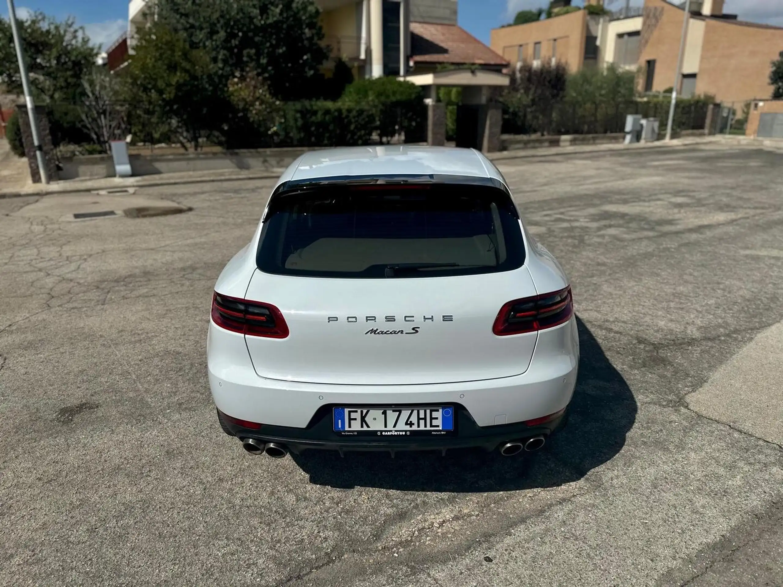 Porsche - Macan