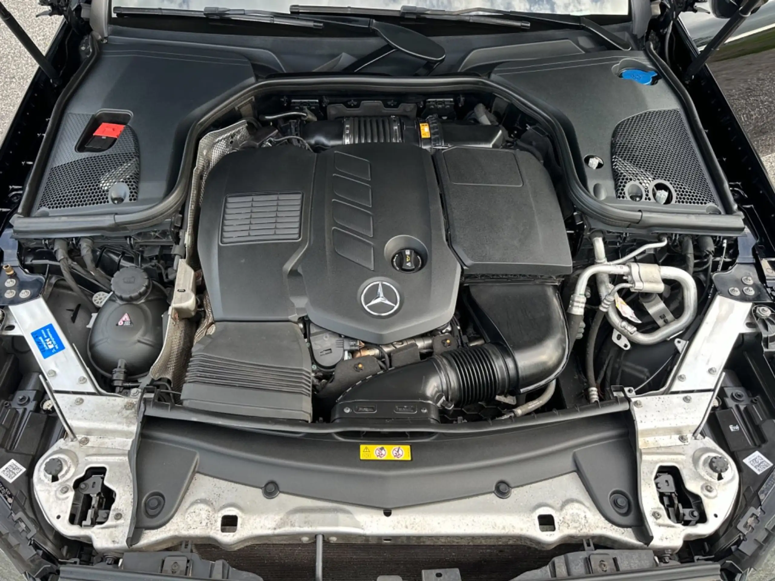 Mercedes-Benz - E 300