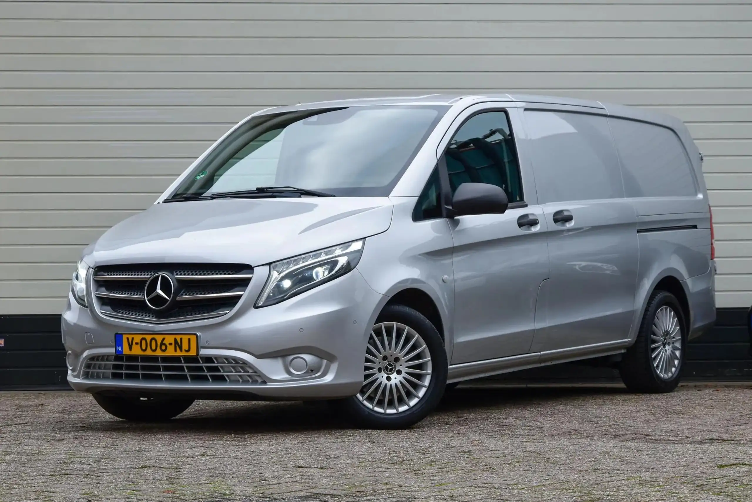 Mercedes-Benz - Vito