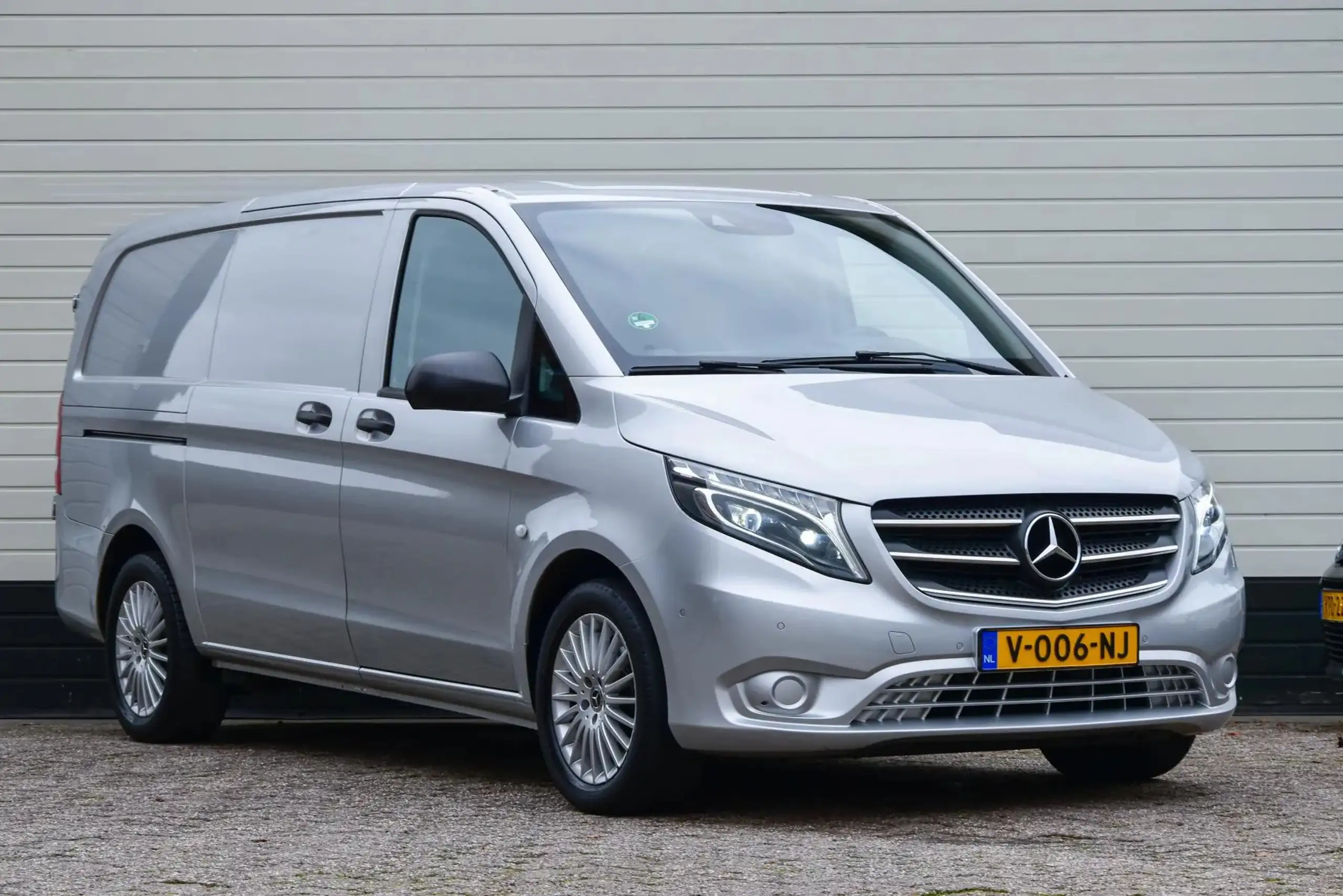 Mercedes-Benz - Vito