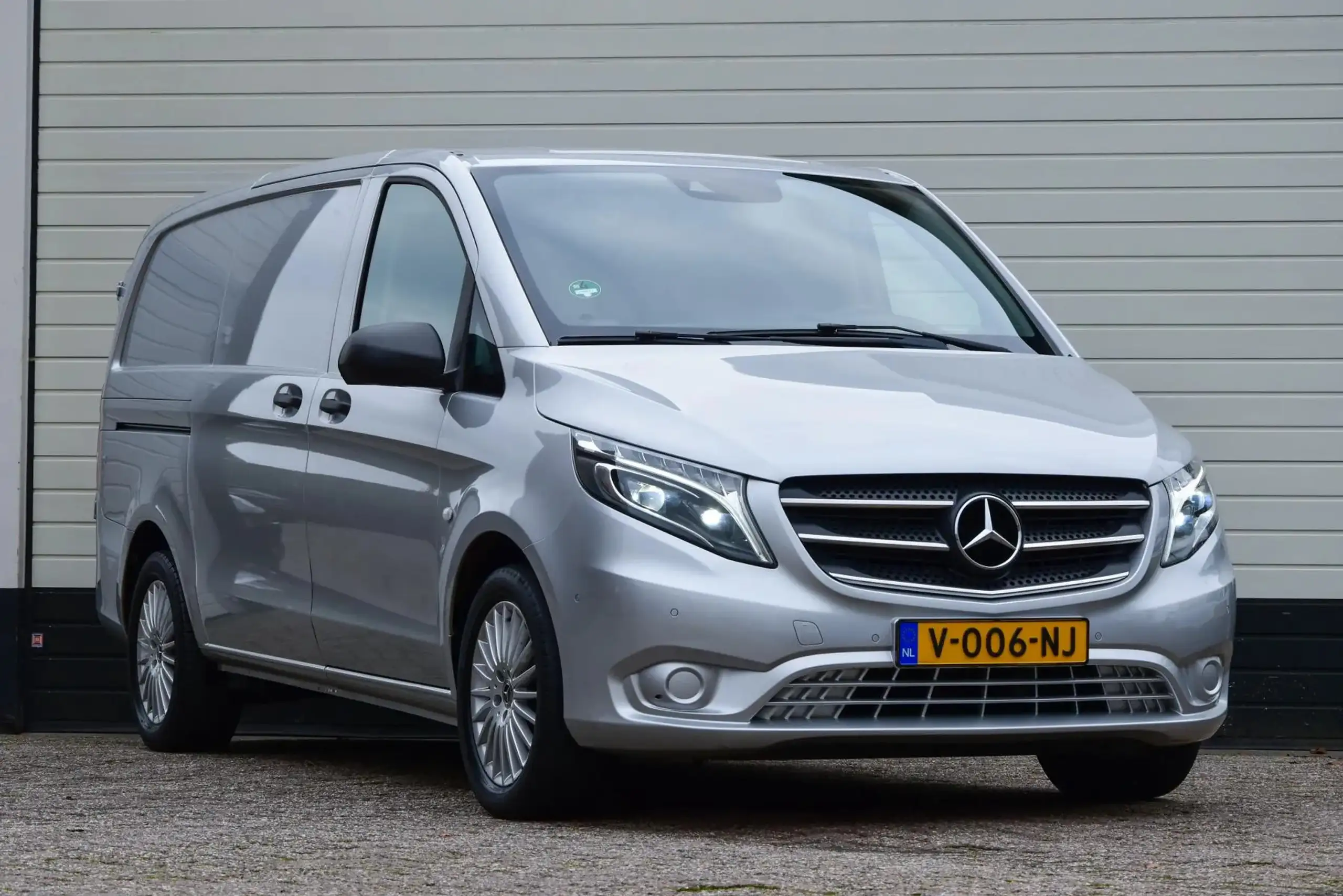 Mercedes-Benz - Vito