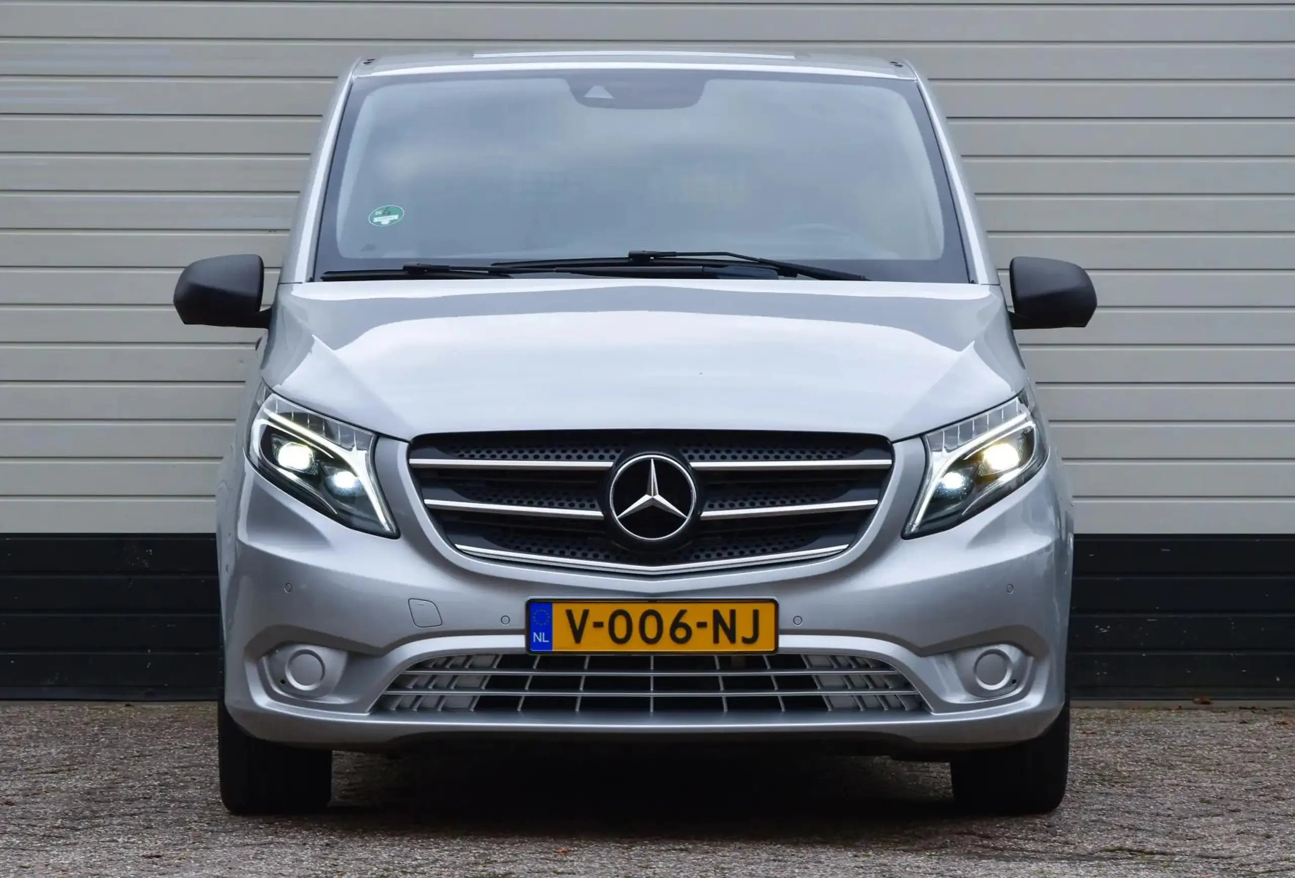 Mercedes-Benz - Vito