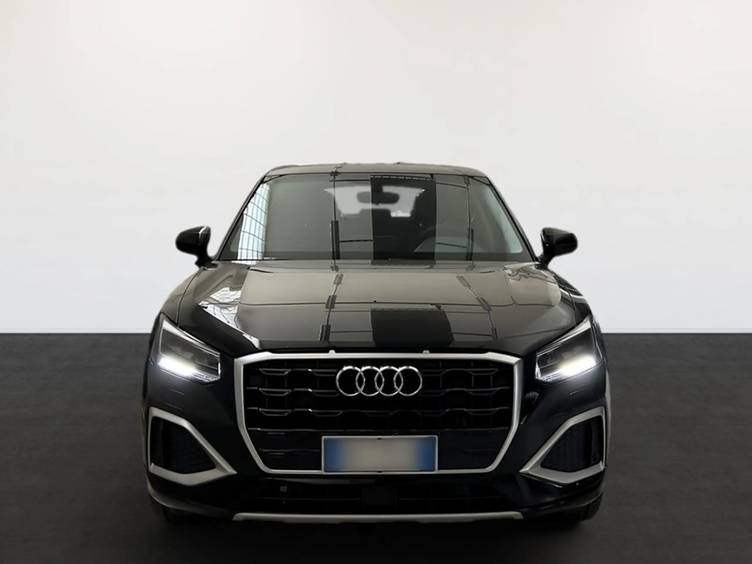 Audi - Q2