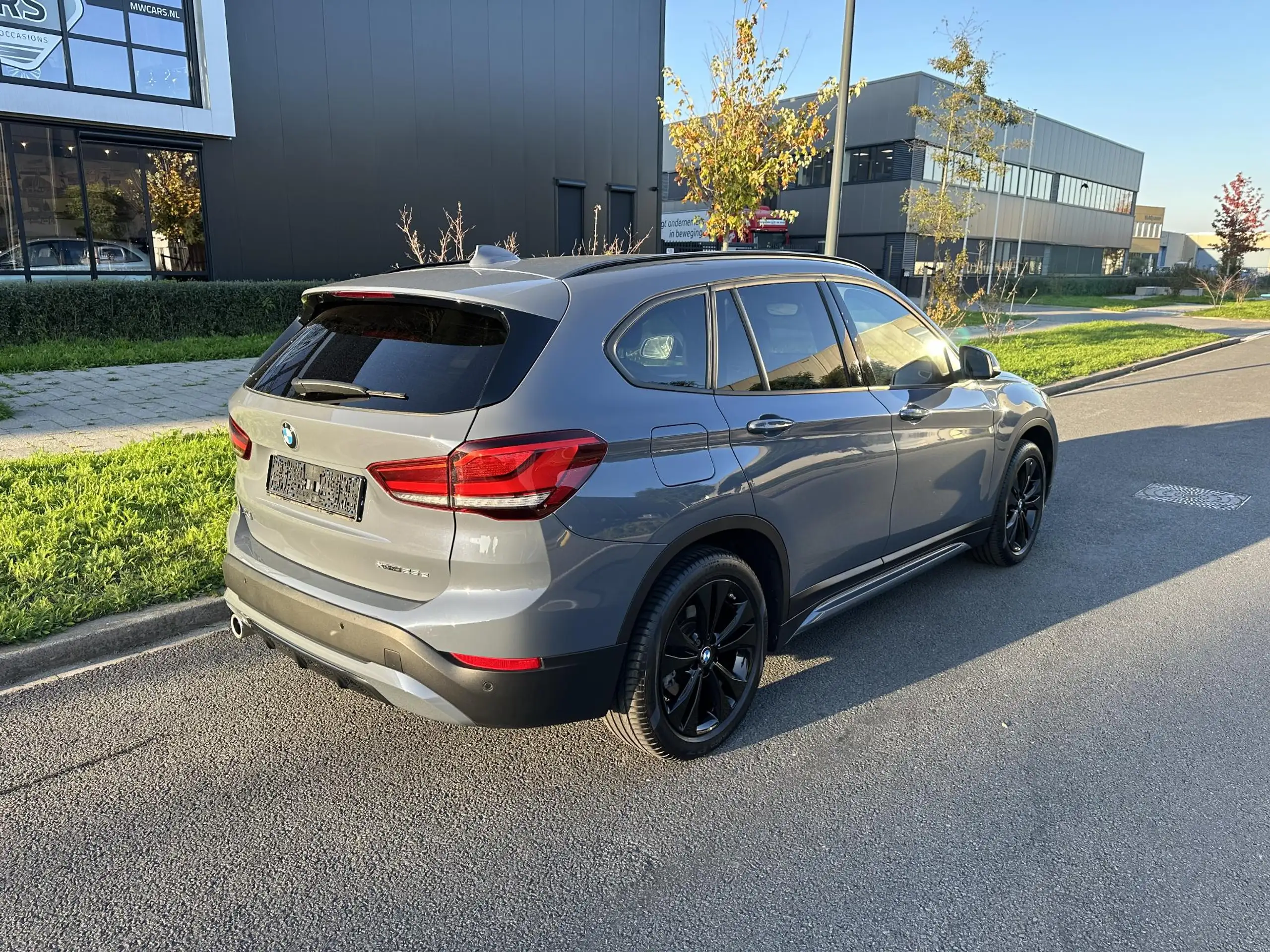 BMW - X1