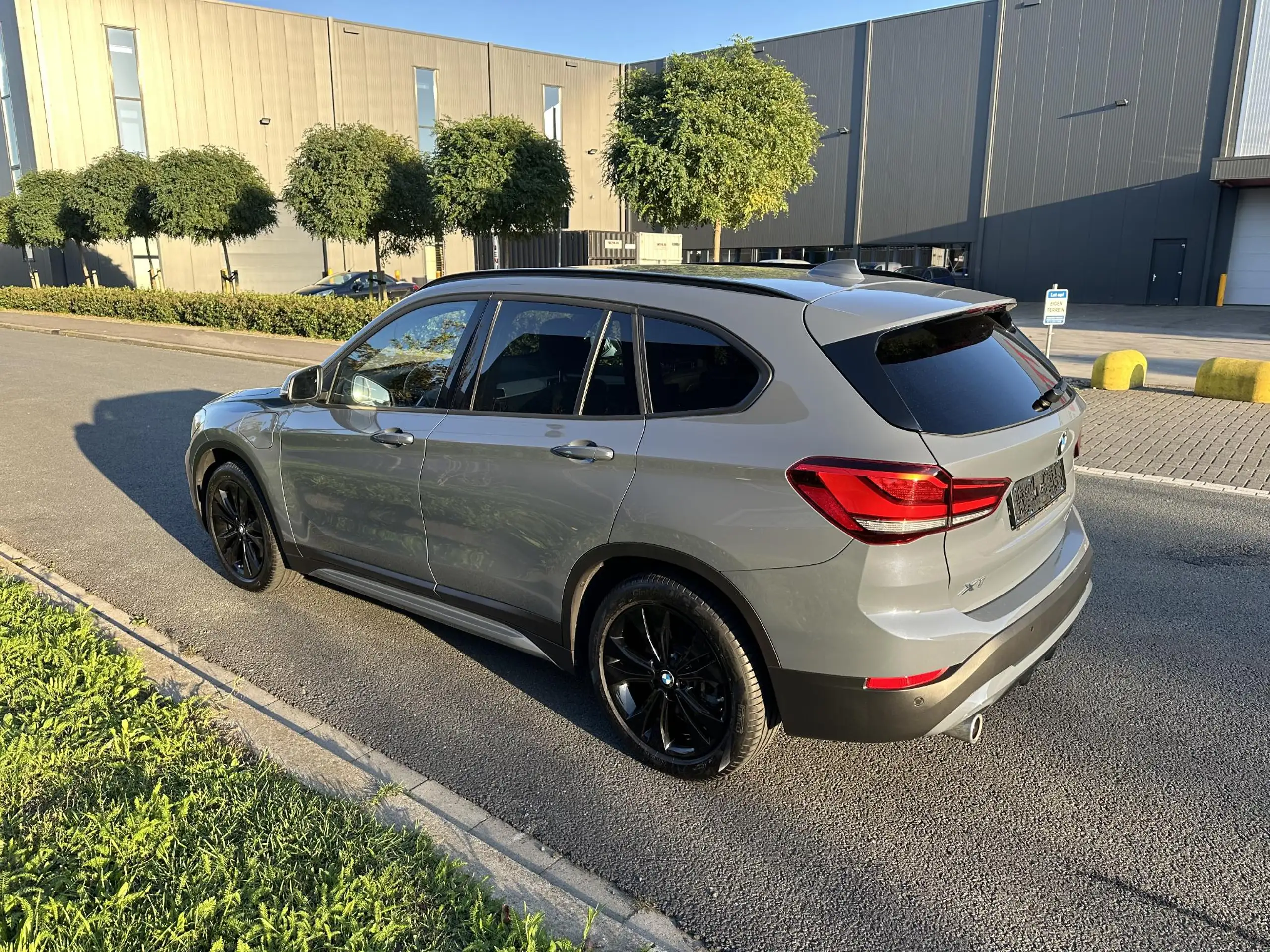 BMW - X1