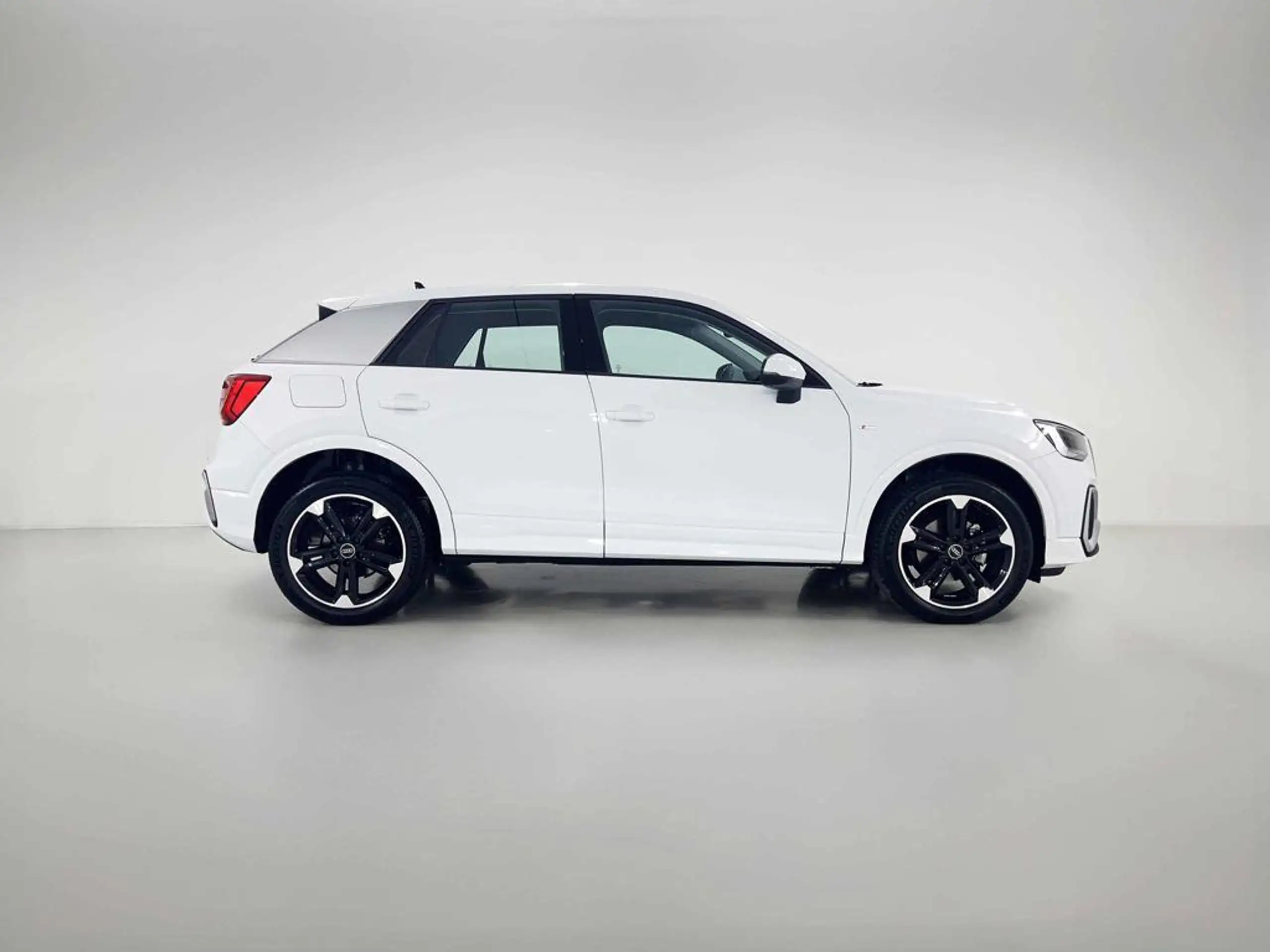 Audi - Q2