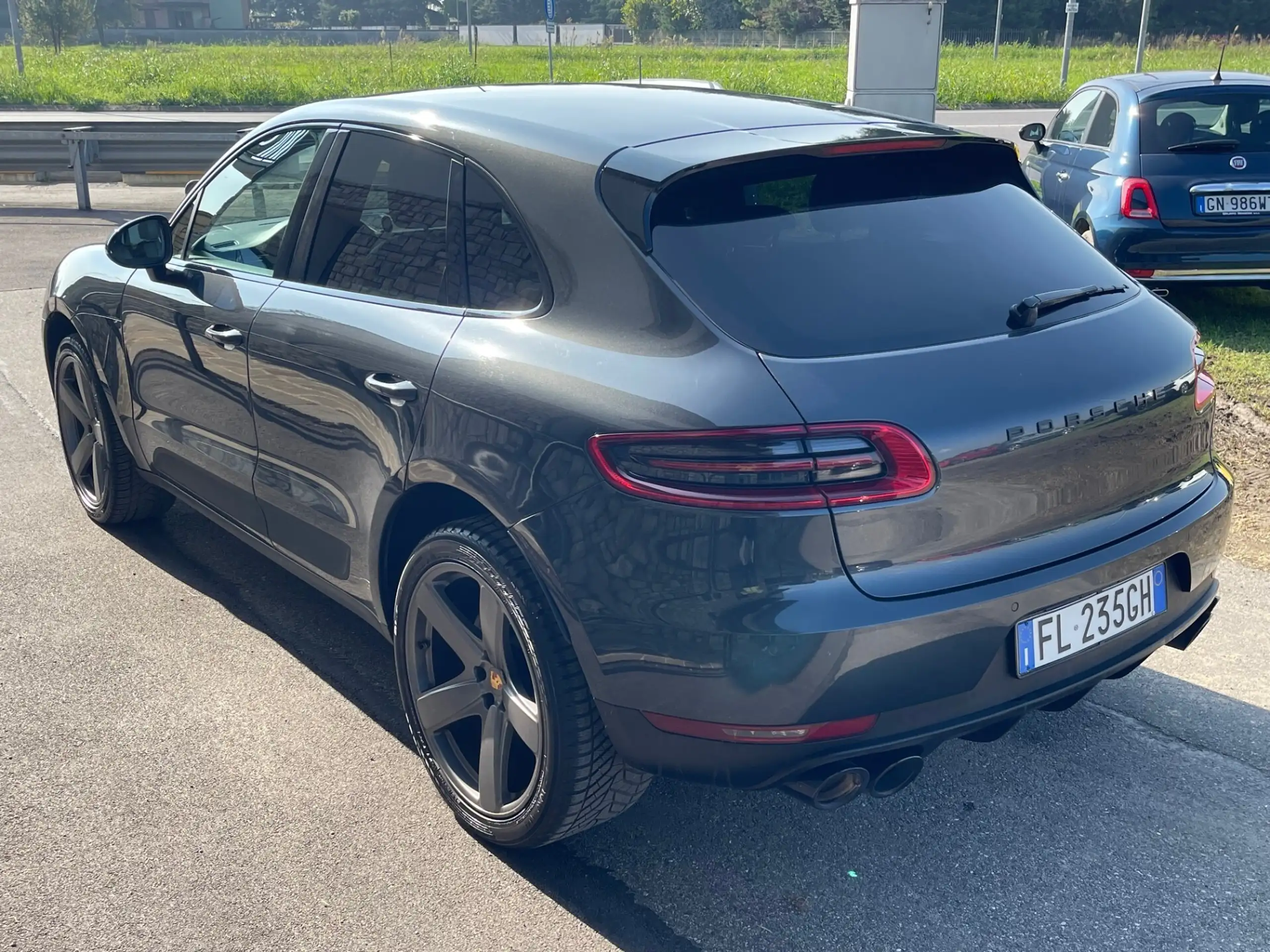 Porsche - Macan