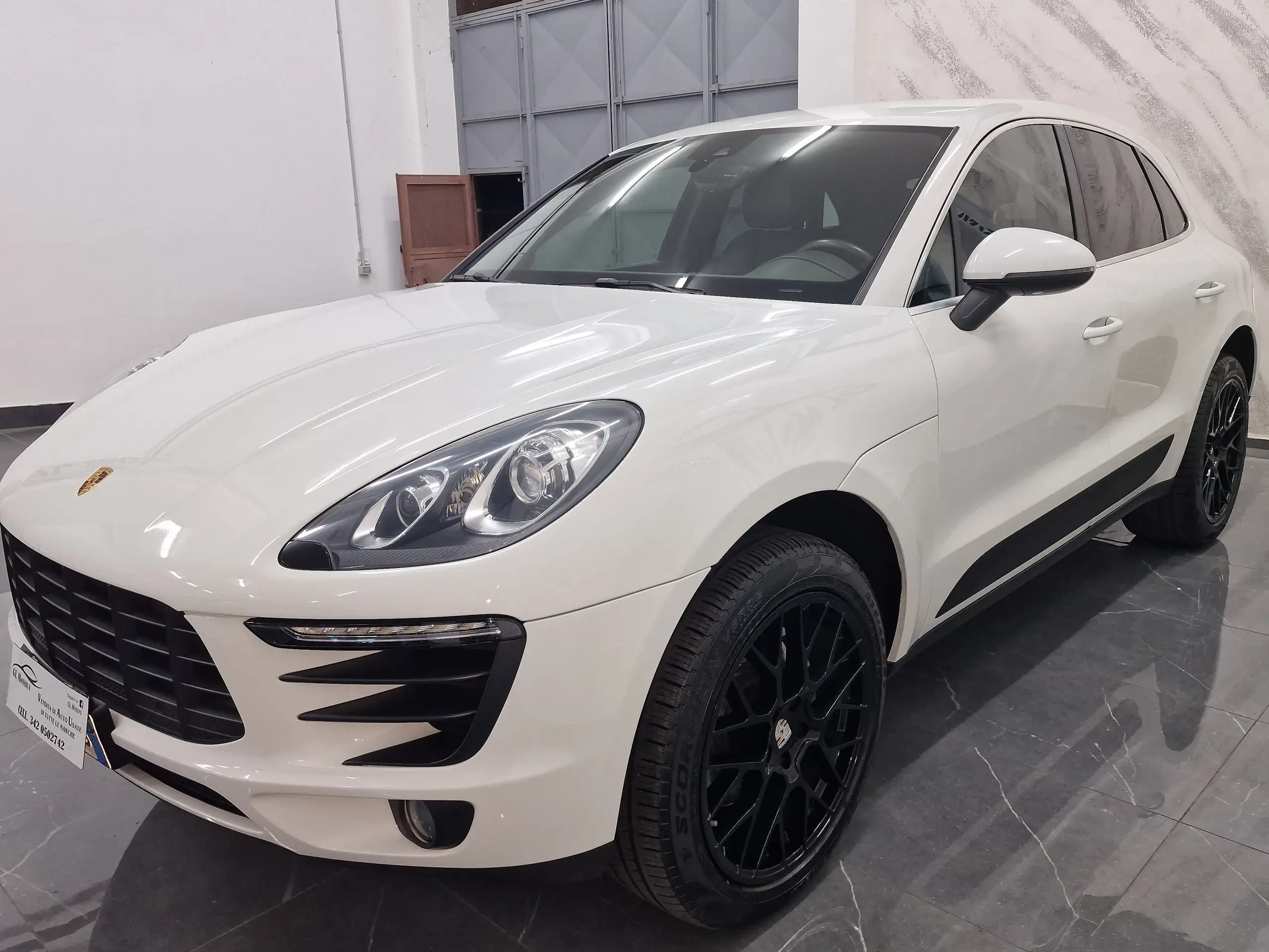 Porsche - Macan