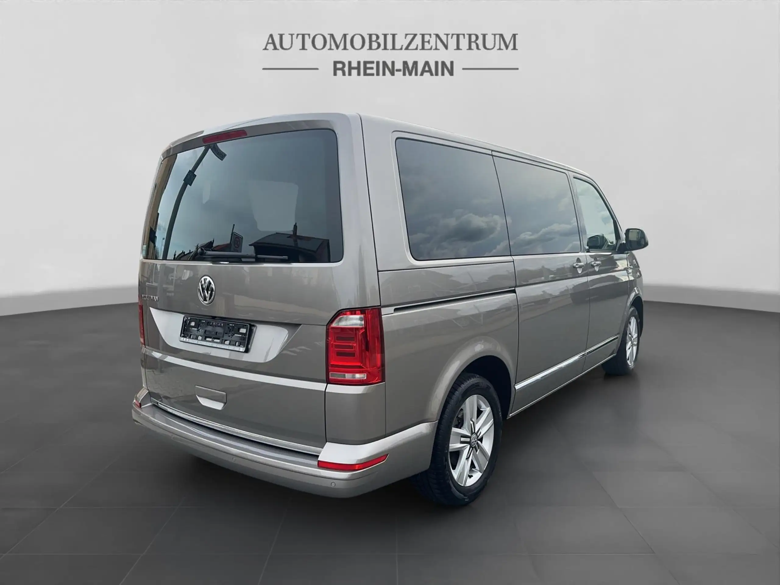 Volkswagen - T6 Multivan