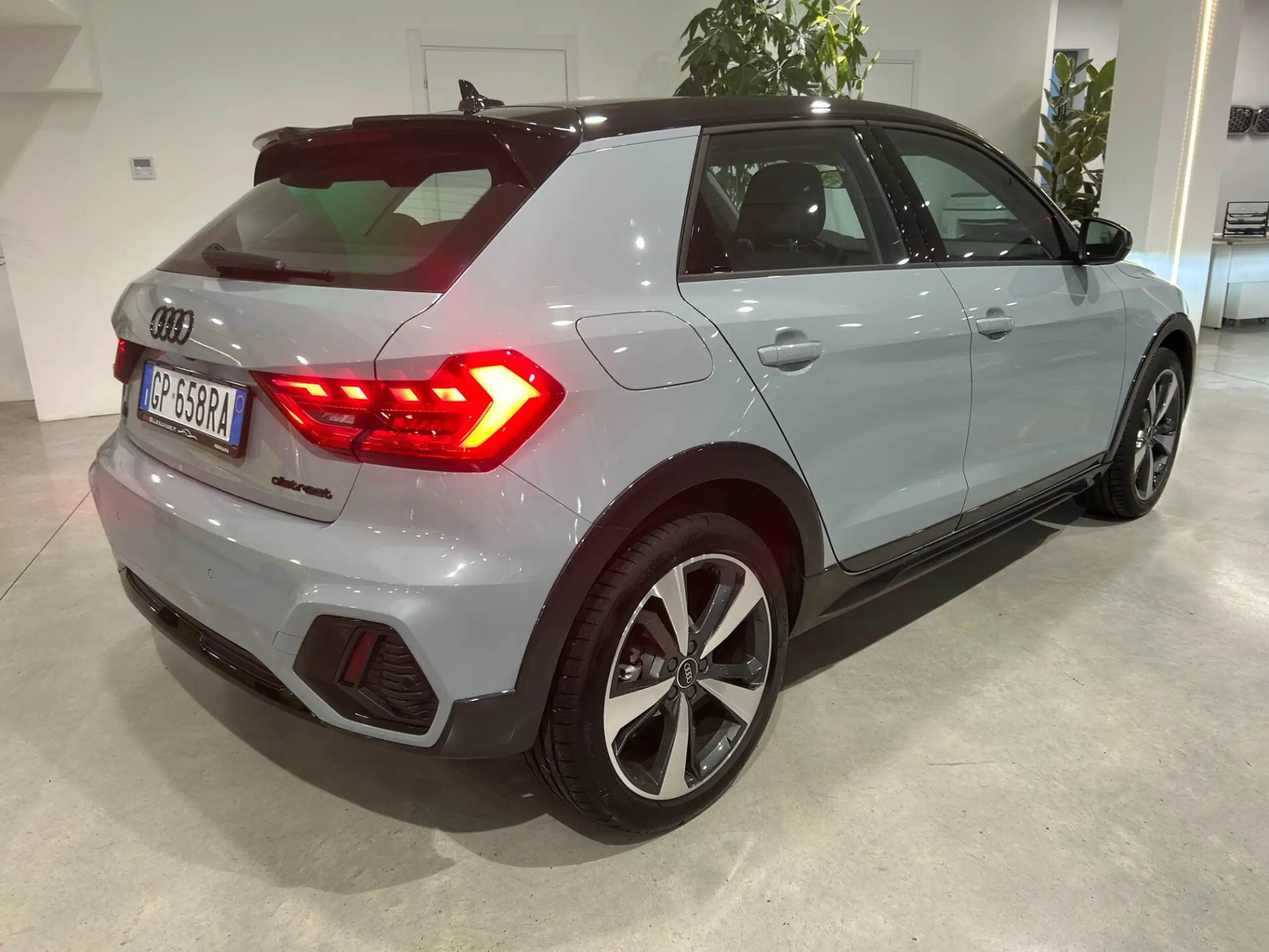 Audi - A1