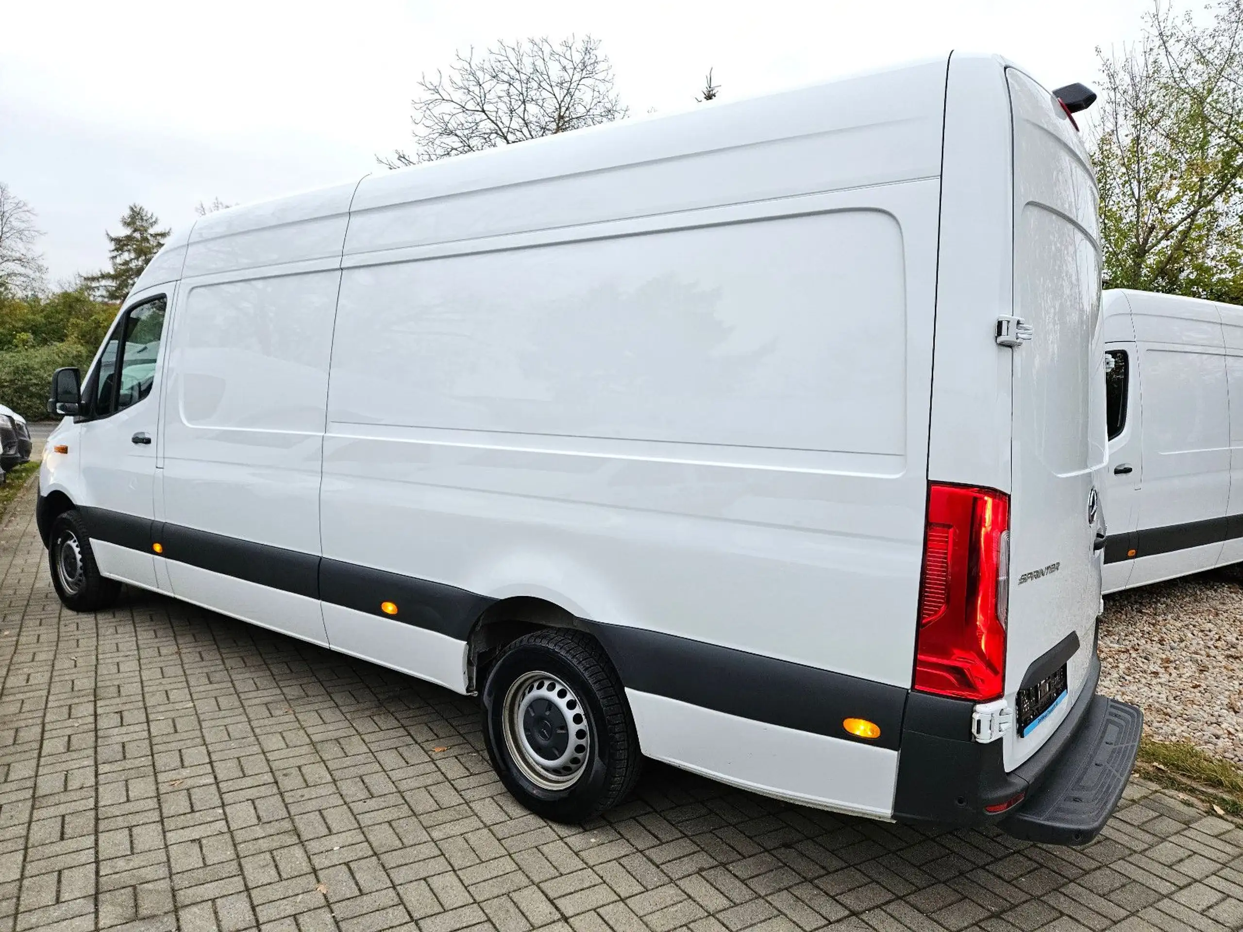 Mercedes-Benz - Sprinter