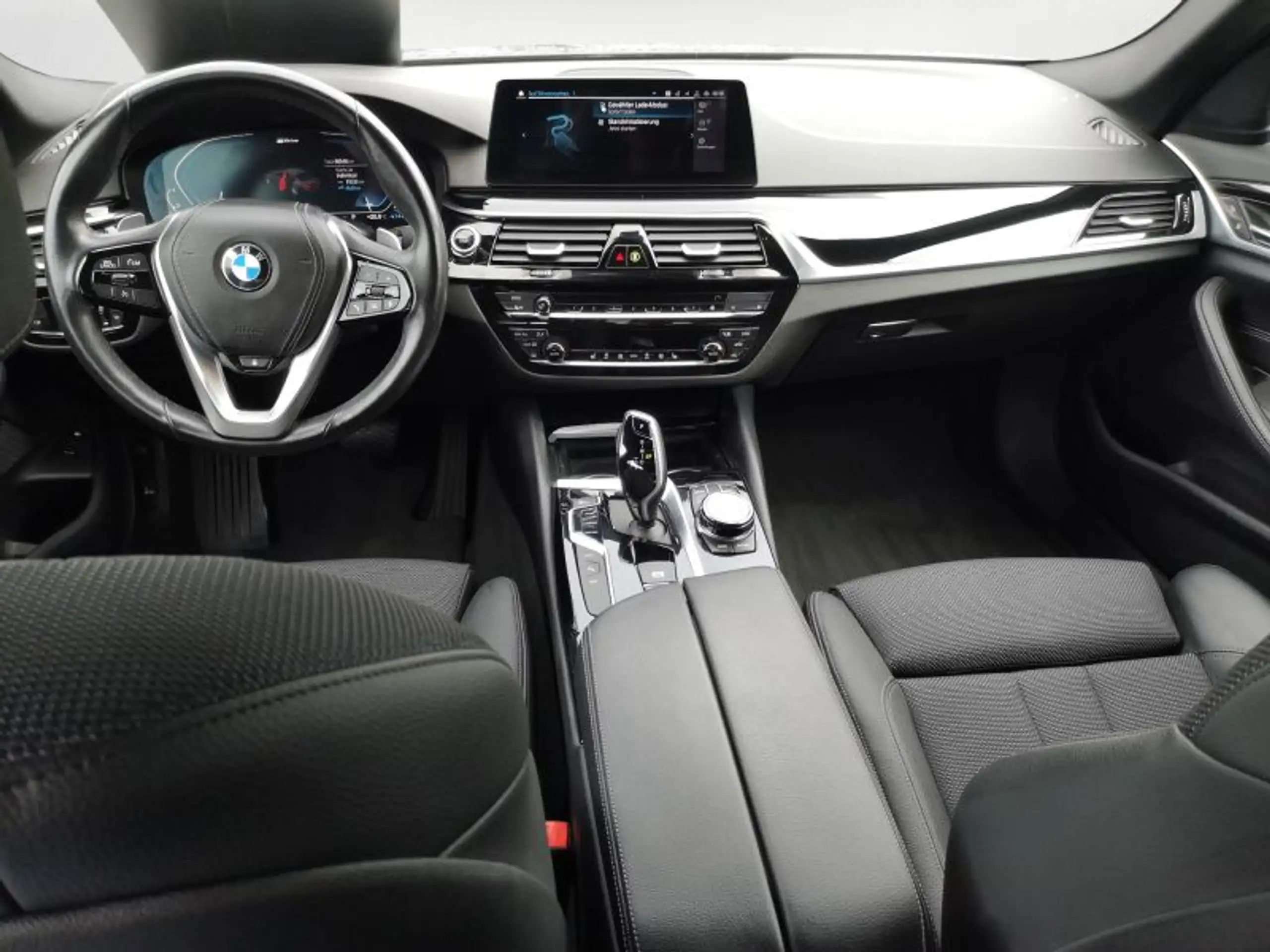 BMW - 530