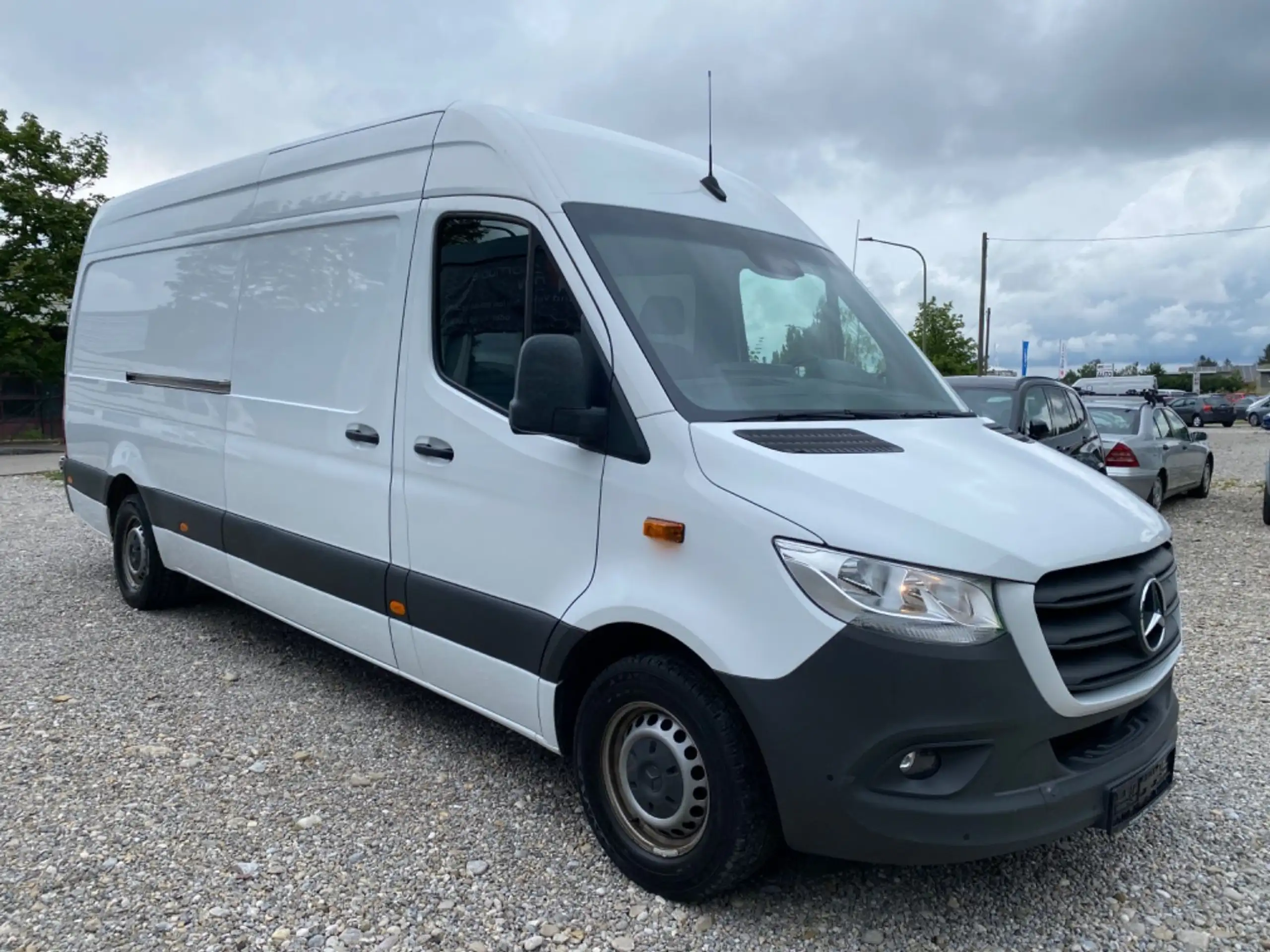 Mercedes-Benz - Sprinter