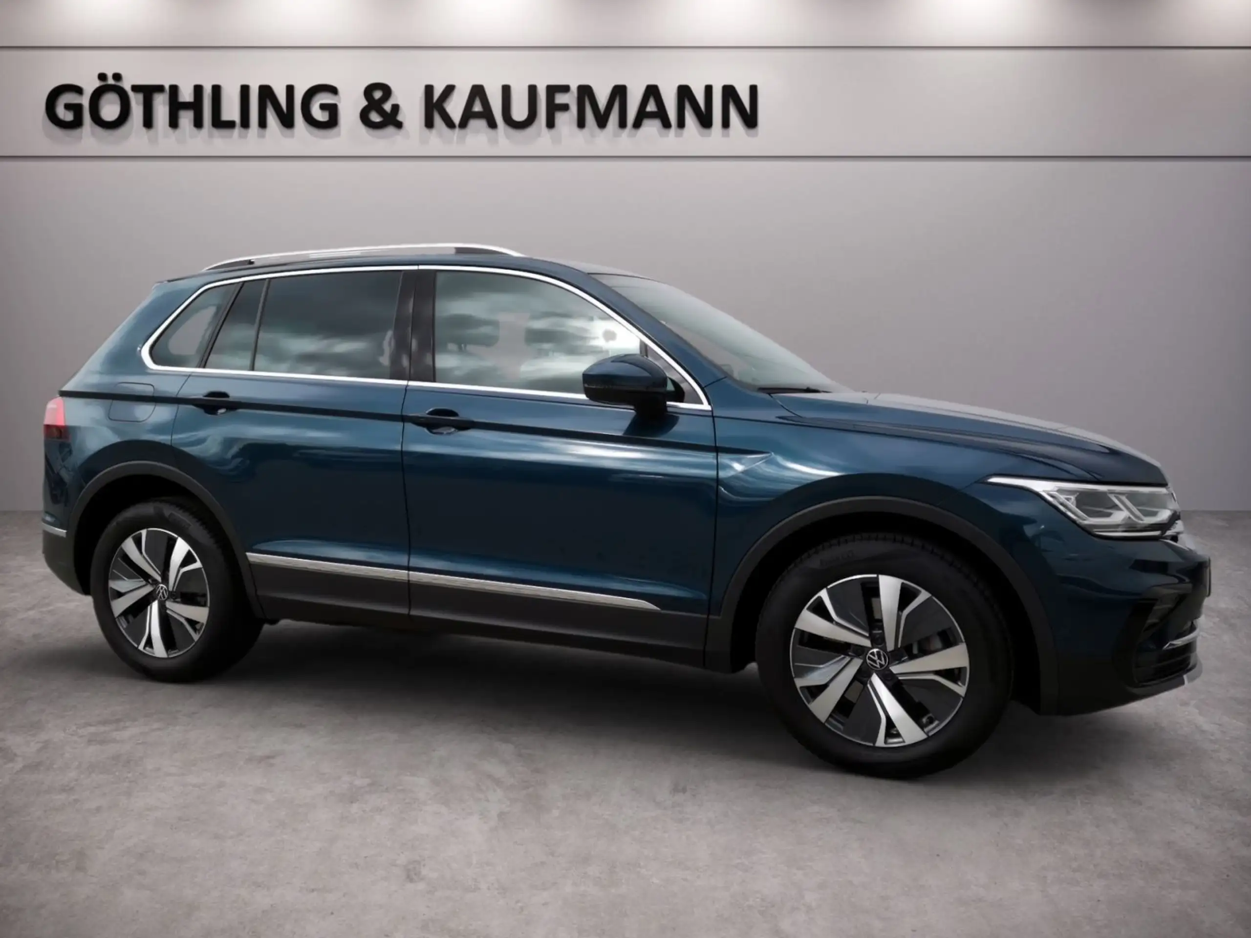 Volkswagen - Tiguan