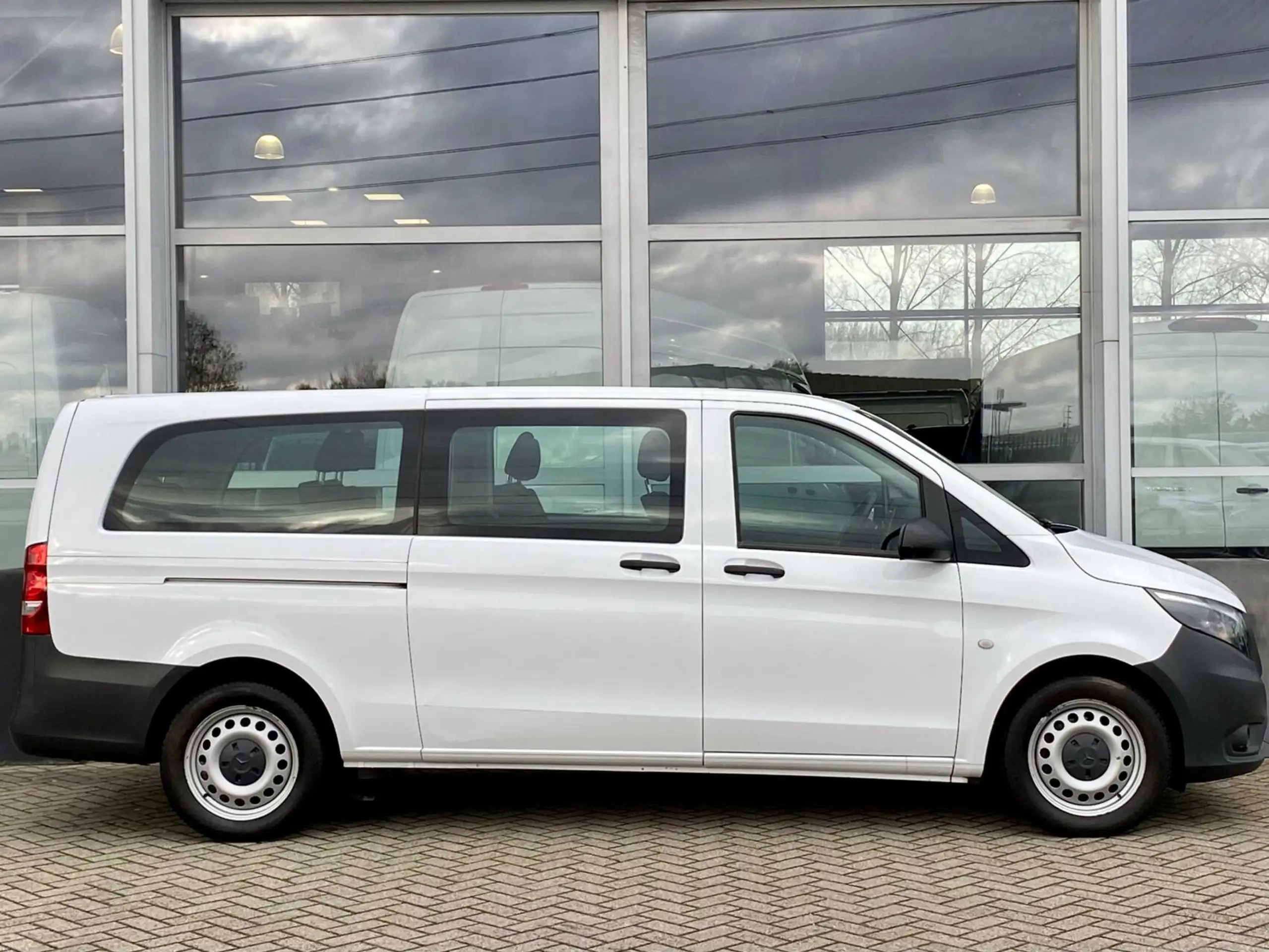 Mercedes-Benz - Vito