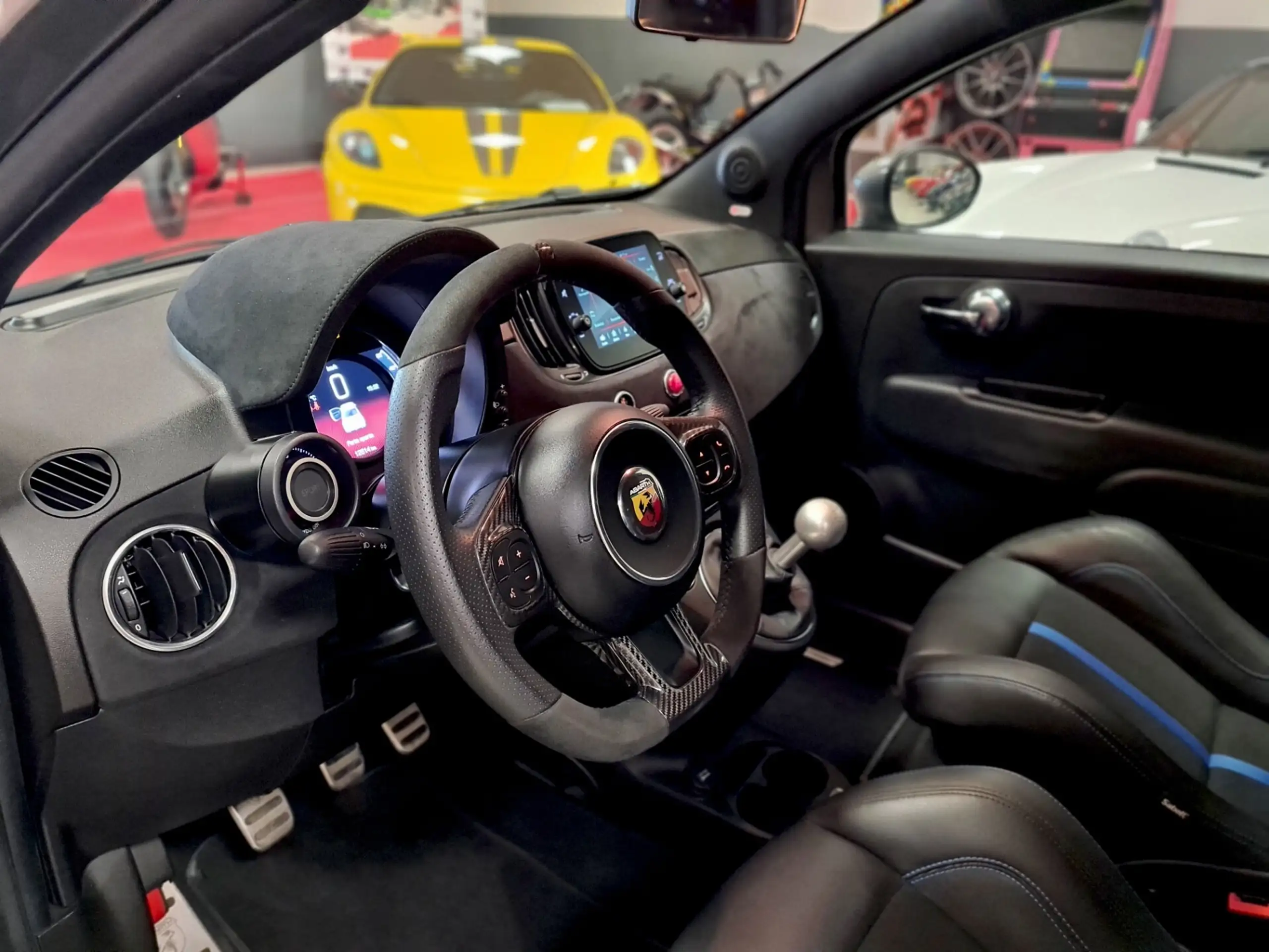 Abarth - 695