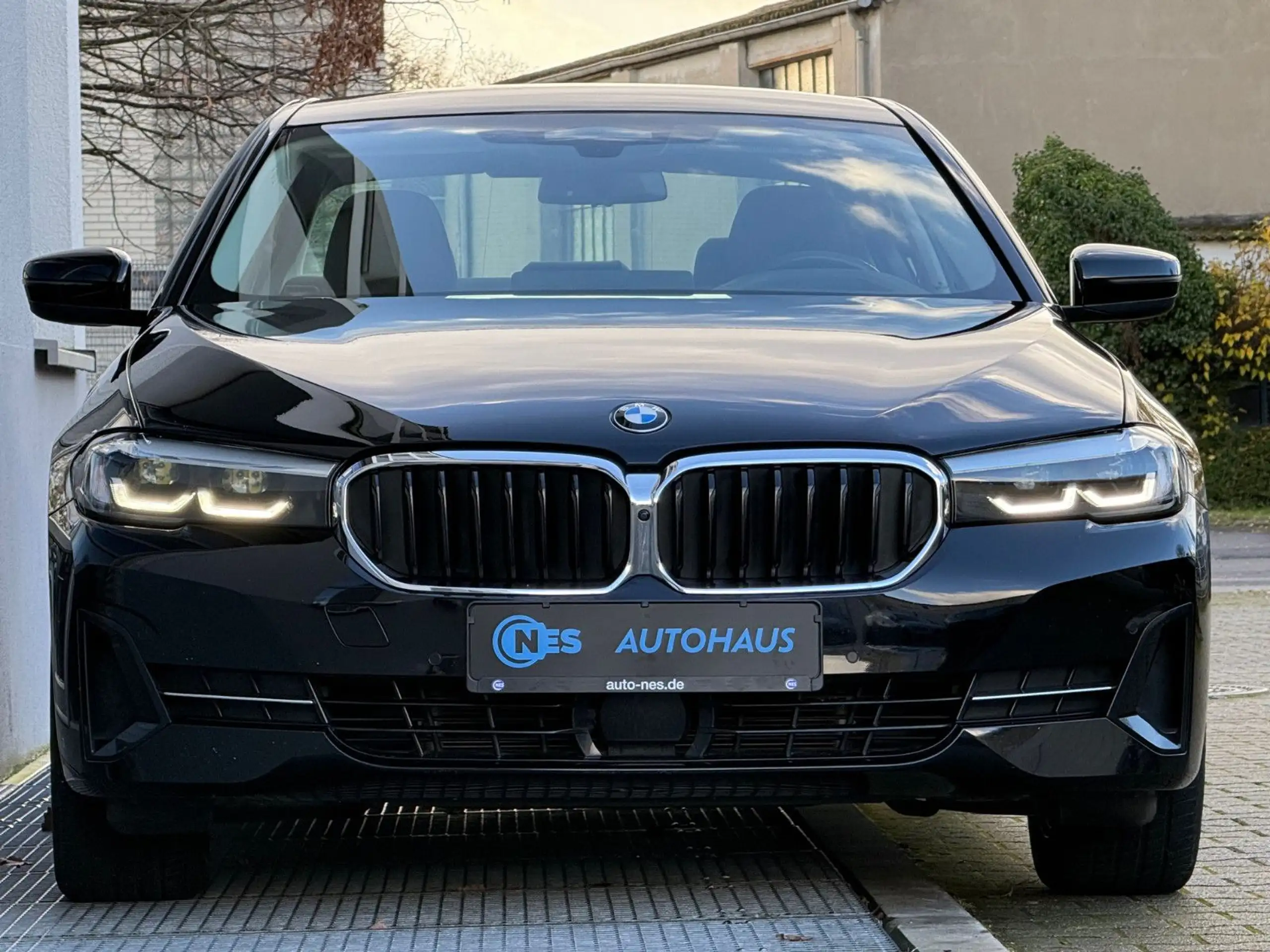 BMW - 530