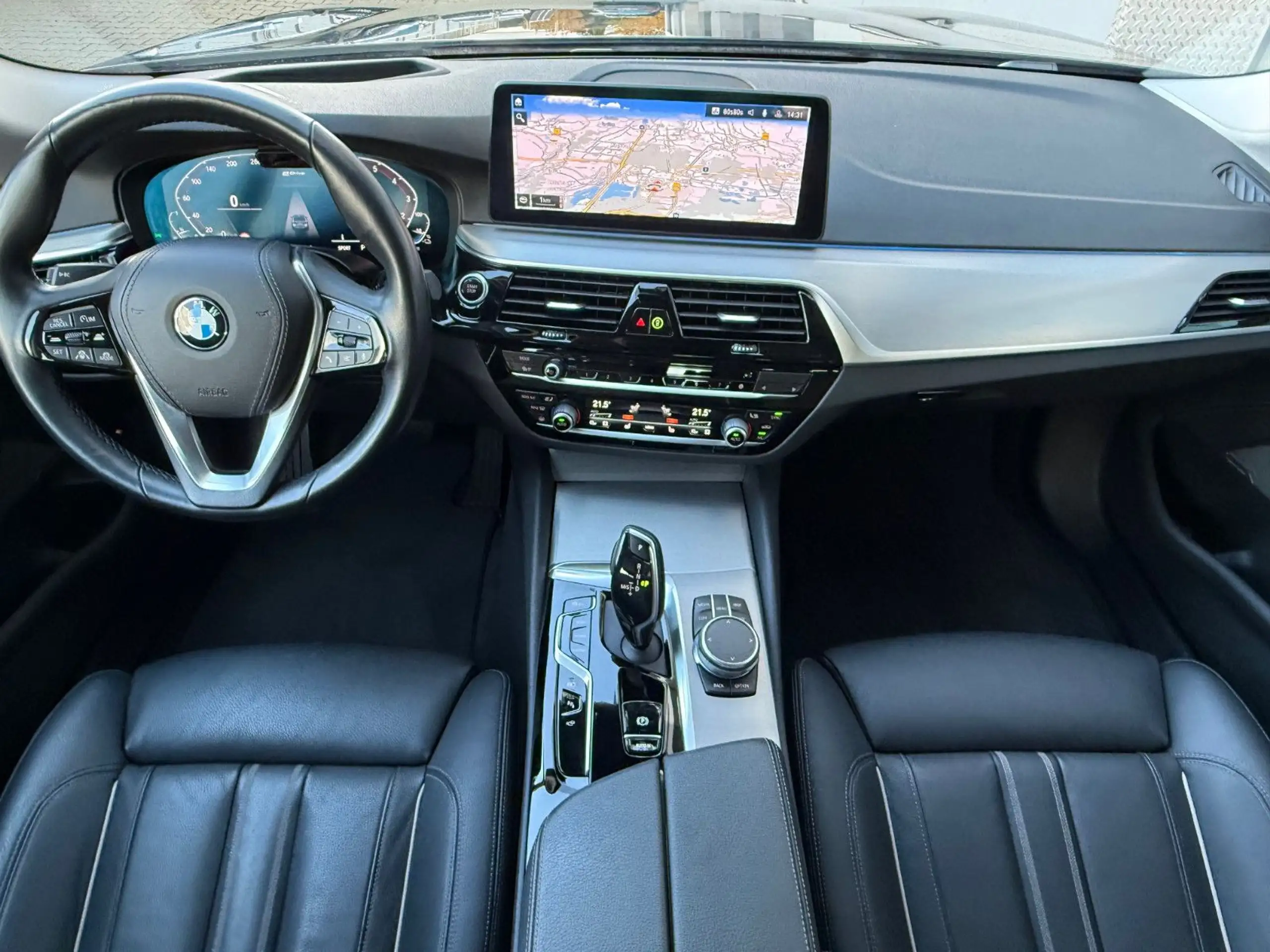 BMW - 530